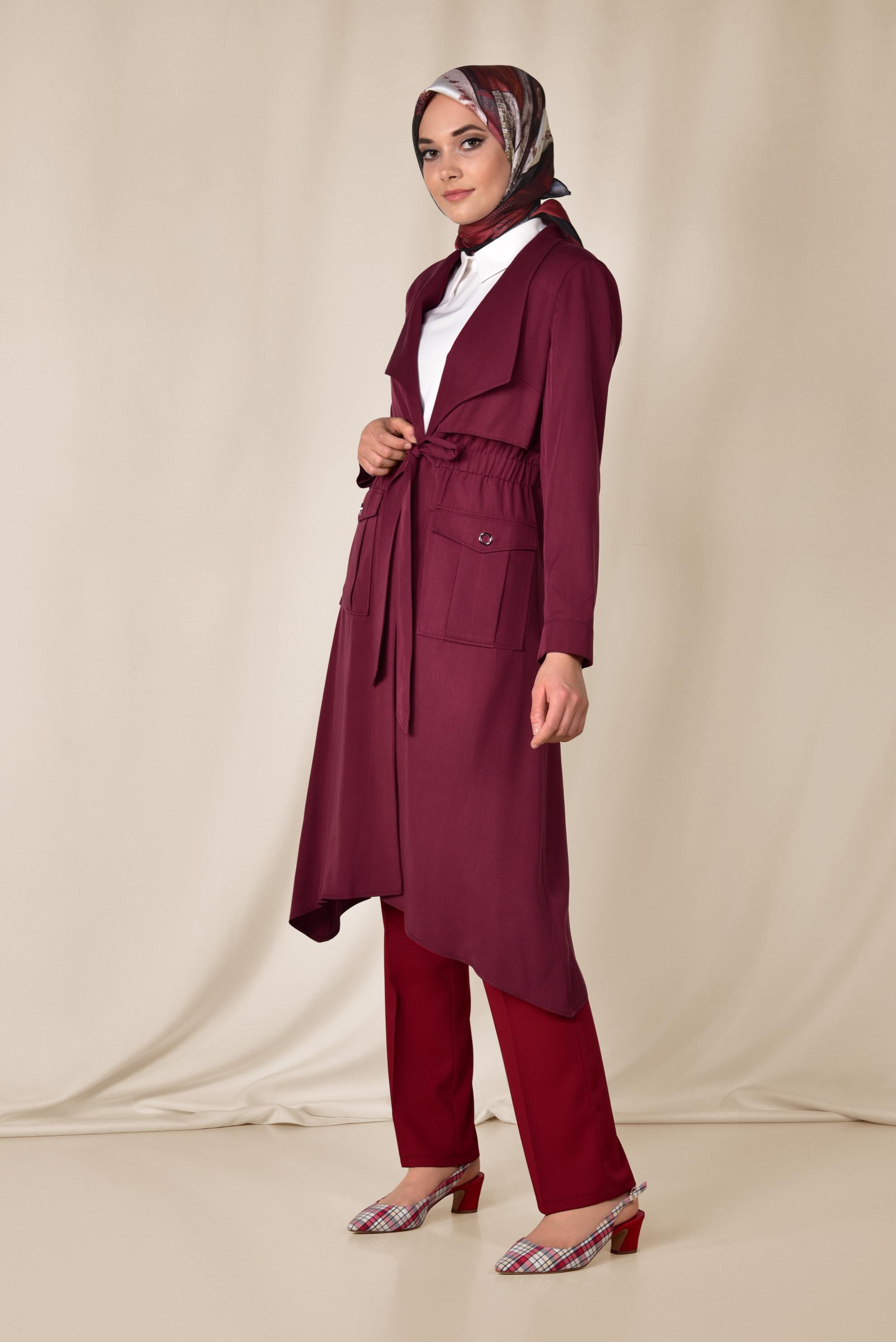 Tesettür giyim BORDO BELİ BAĞCIKLI ASİMETRİK KESİM TENSEL TRENÇKOT 1414