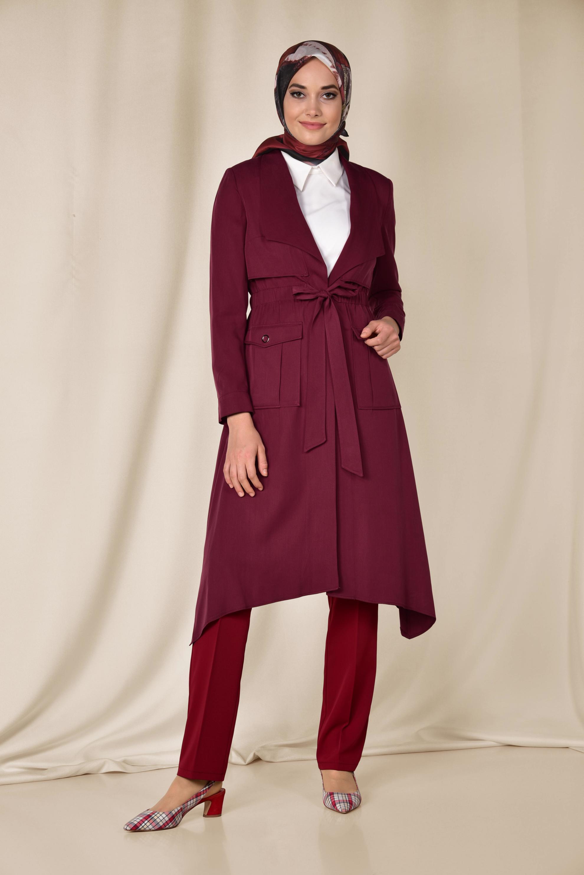 Tesettür giyim BORDO BELİ BAĞCIKLI ASİMETRİK KESİM TENSEL TRENÇKOT 1414