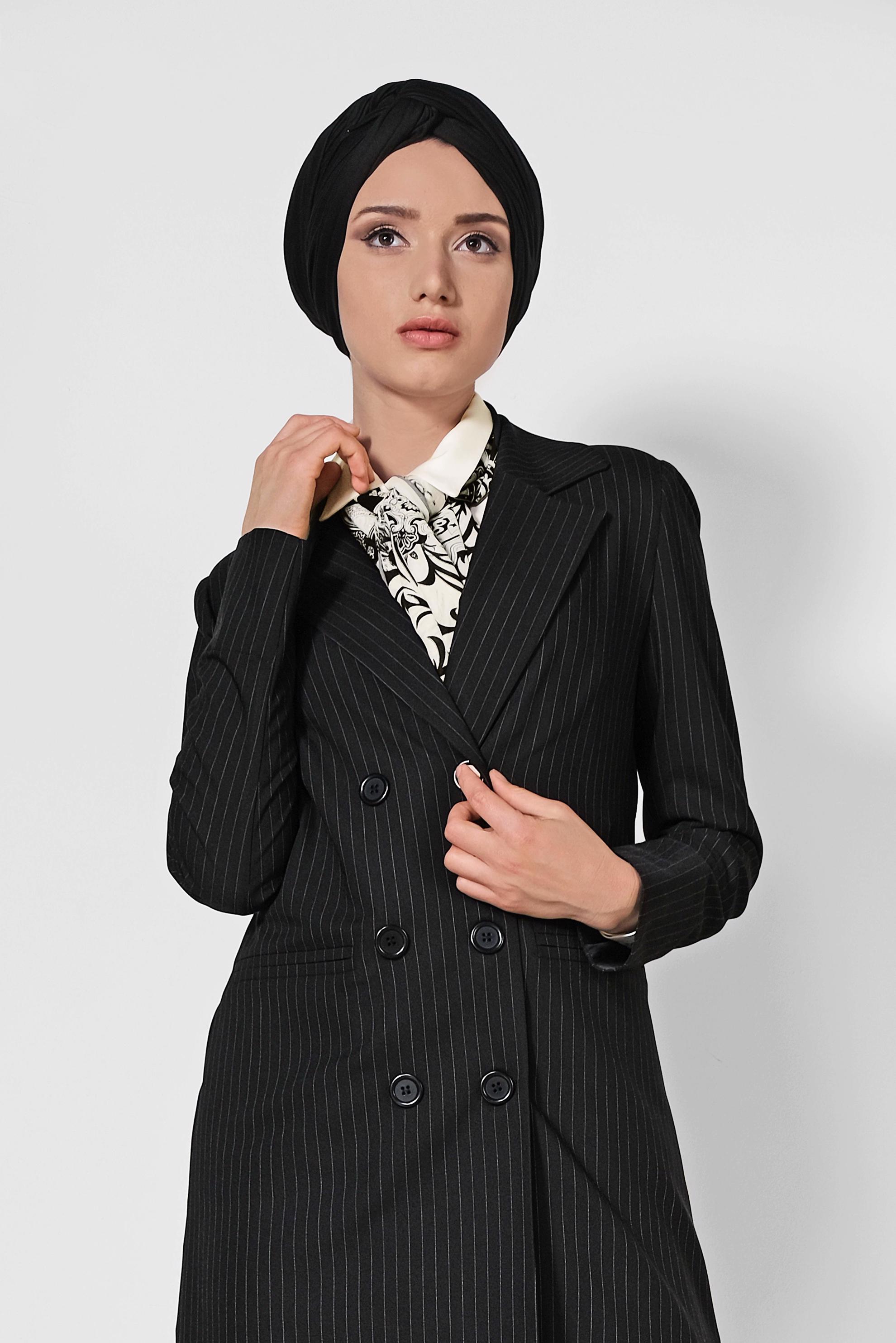 Tesettür giyim SİYAH ÇİZGİ DESENLİ KRUVAZE TRENÇKOT 1415