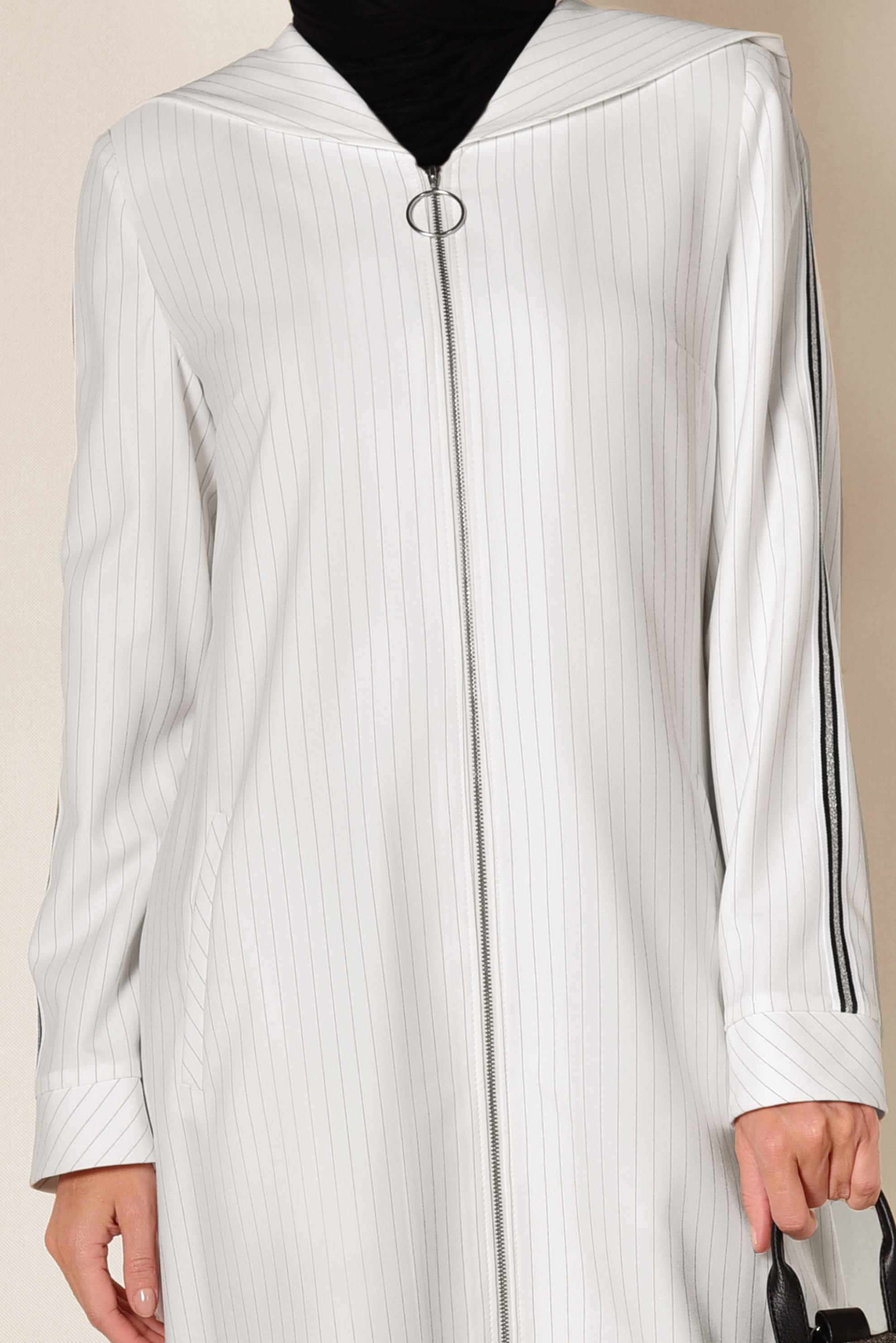 Tesettür giyim BEJ KOLLARI ŞERİTLİ ÇİZGİ DESENLİ TRENÇKOT 1416