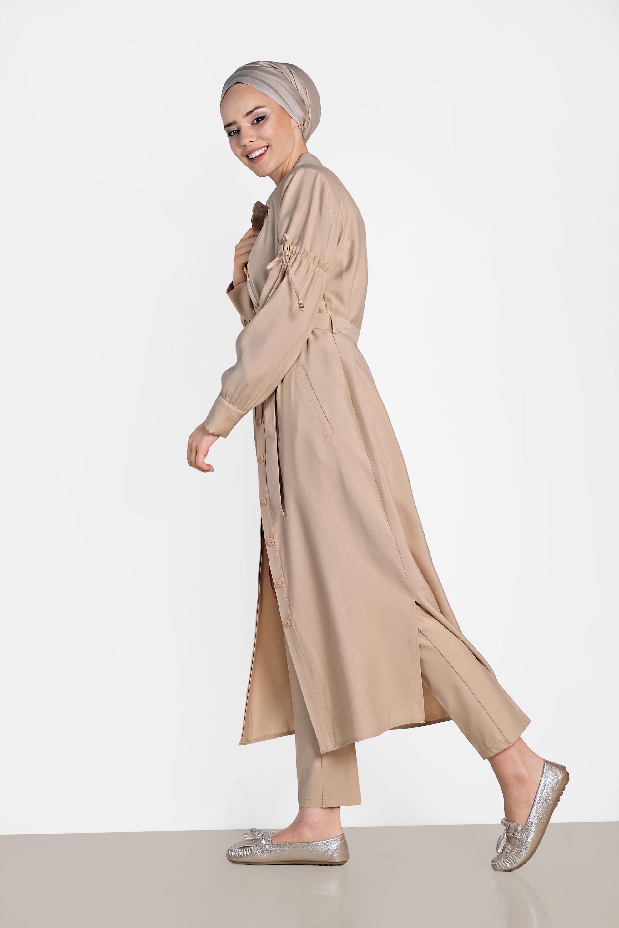Tesettür giyim BEJ GÖMLEK YAKA TRENÇKOT 1426