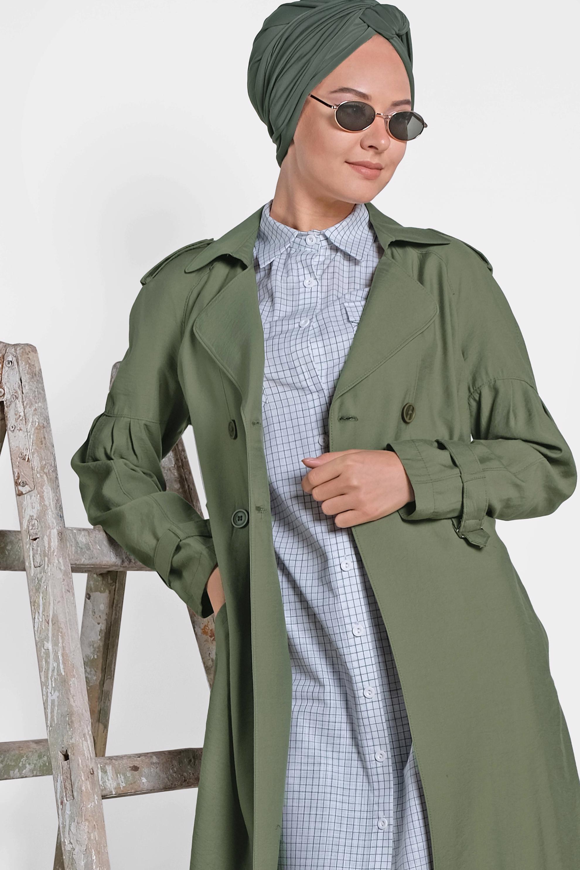 Tesettür giyim HAKİ DÜĞMELİ VE KEMERLİ SPOR TRENÇKOT 1429