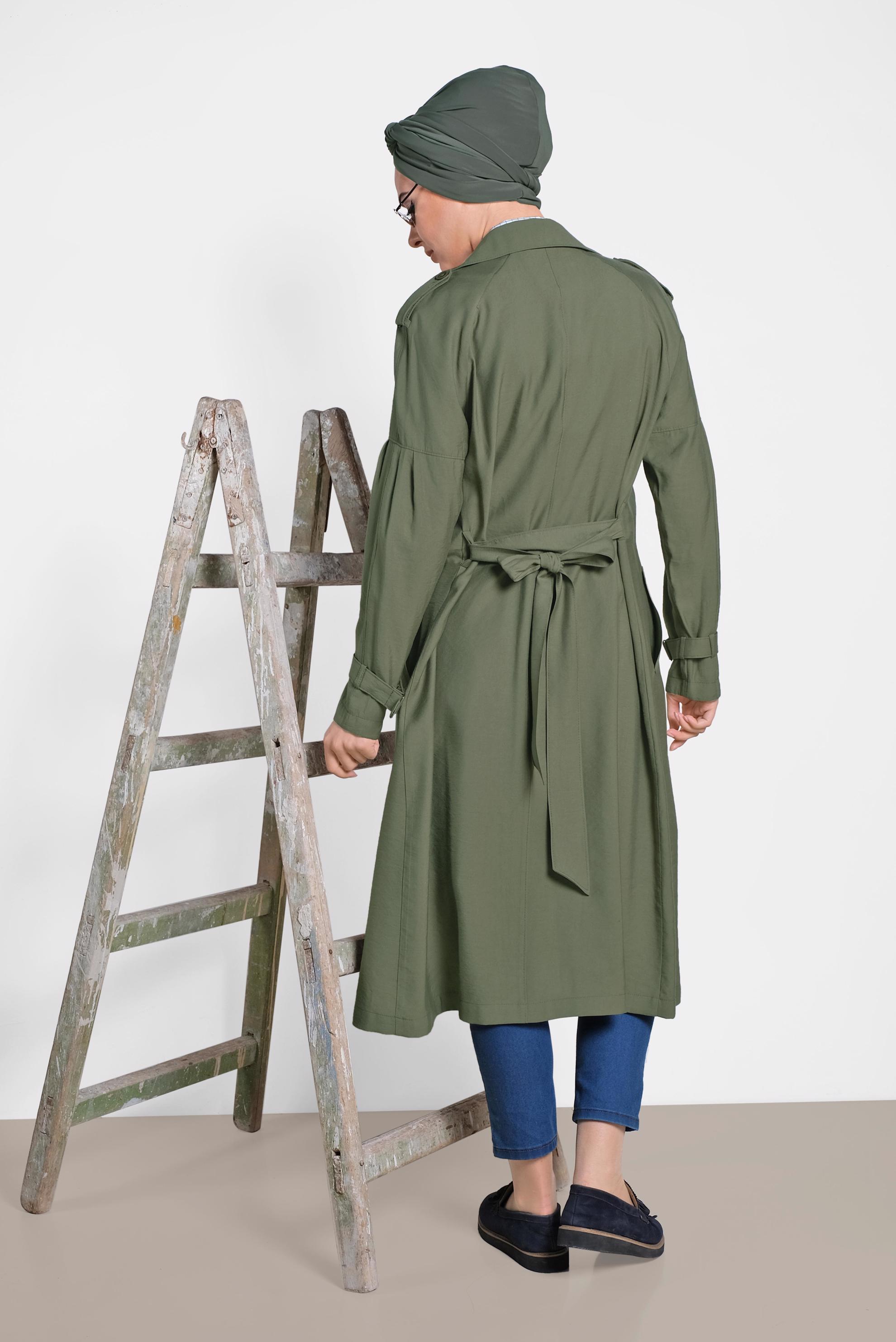 Tesettür giyim HAKİ DÜĞMELİ VE KEMERLİ SPOR TRENÇKOT 1429