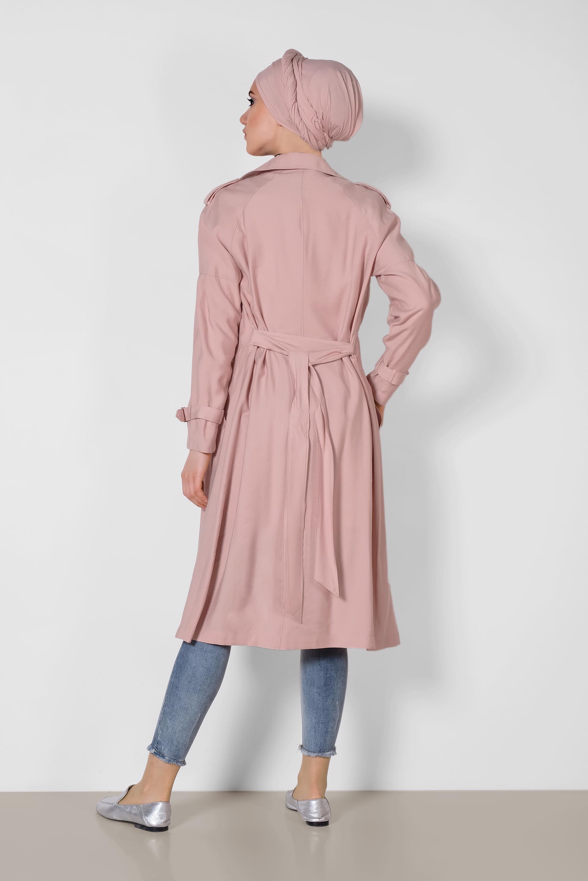 Tesettür giyim PUDRA DÜĞMELİ VE KEMERLİ SPOR TRENÇKOT 1429