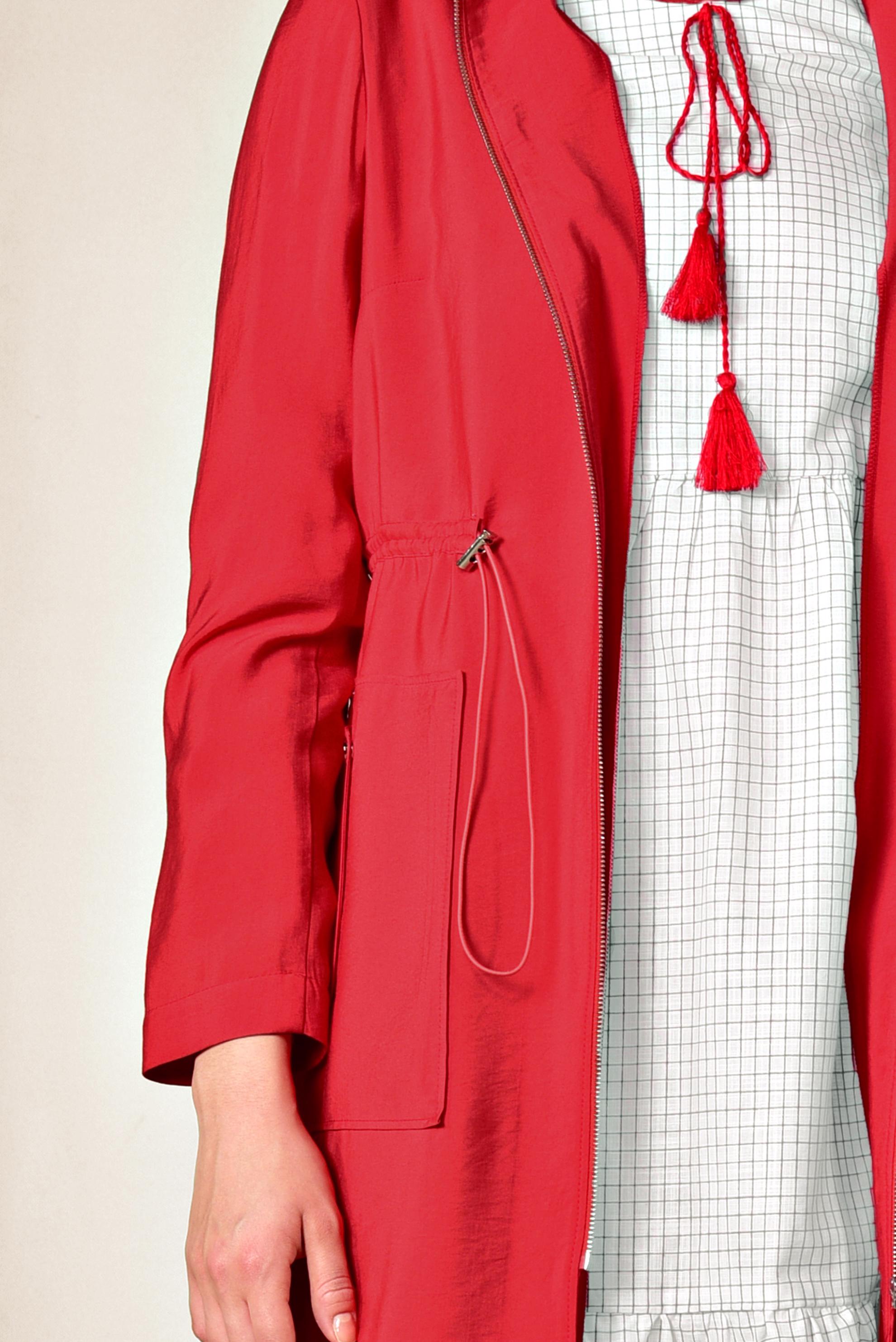 Tesettür giyim KIRMIZI BELİ BÜZGÜLÜ KAPÜŞONLU TRENÇKOT 1441