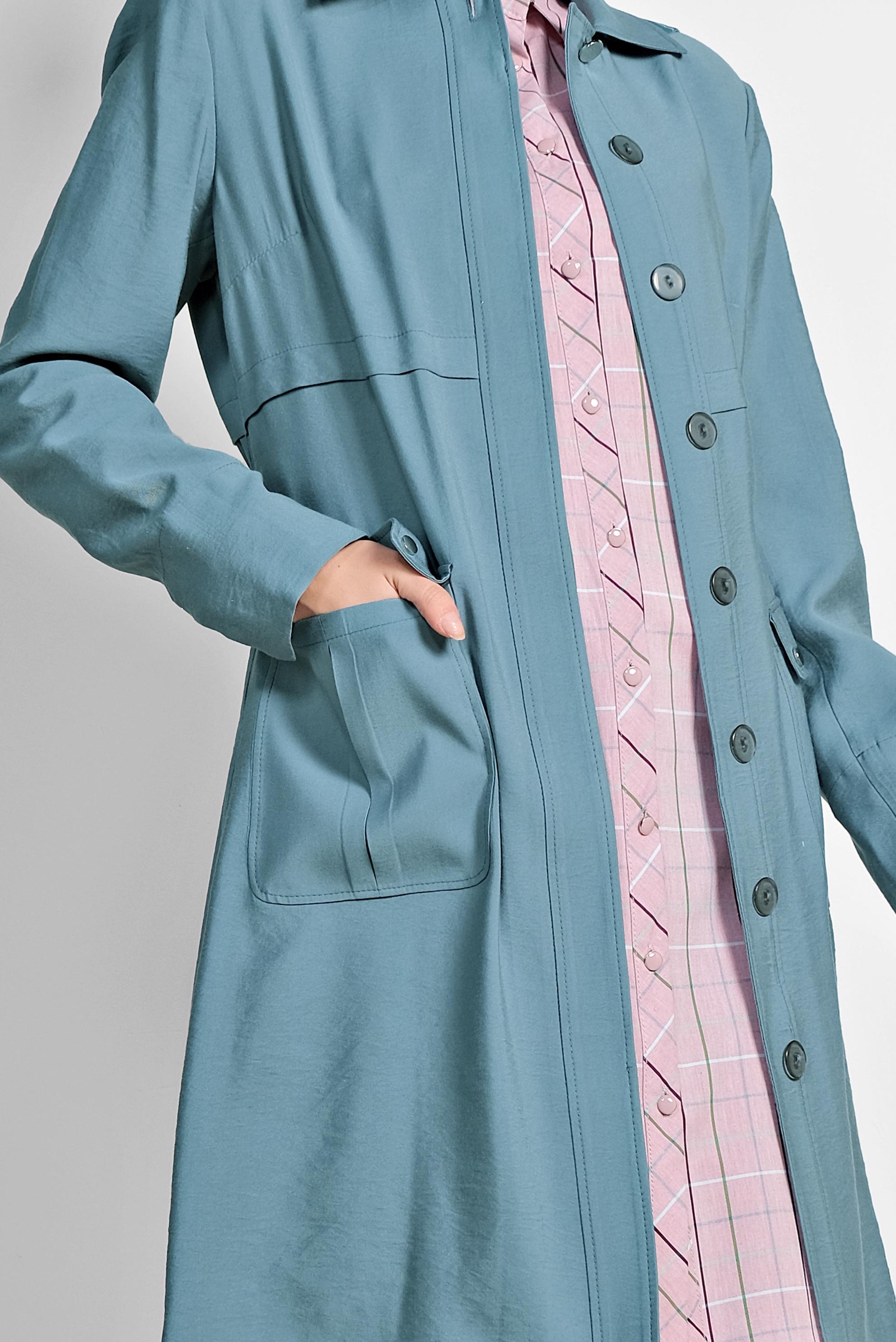 Tesettür giyim MAVİ ÖNDEN DÜĞMELİ İKİ YANI CEPLİ TRENÇKOT 1442 