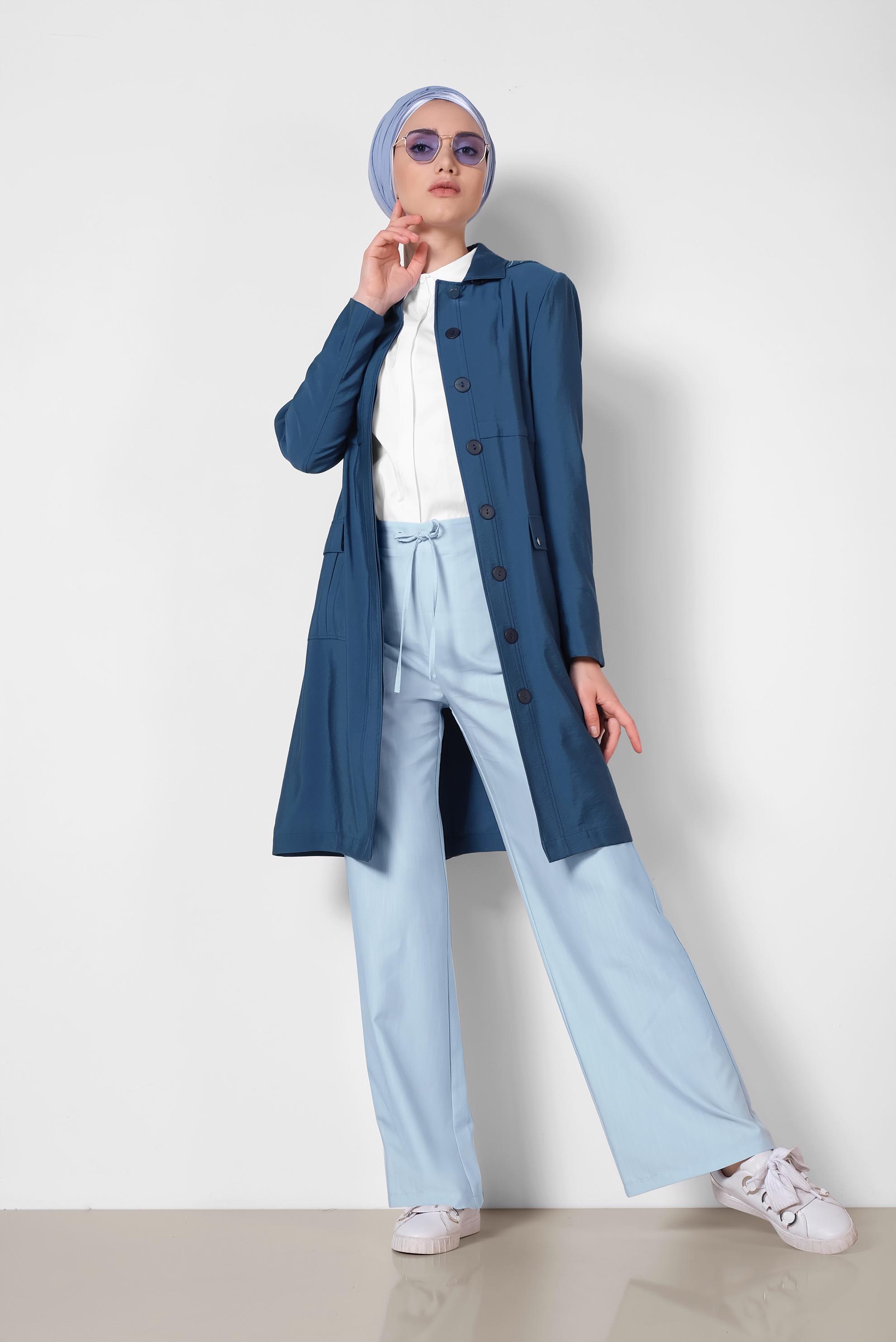 Tesettür giyim LACİVERT ÖNDEN DÜĞMELİ İKİ YANI CEPLİ TRENÇKOT 1442 