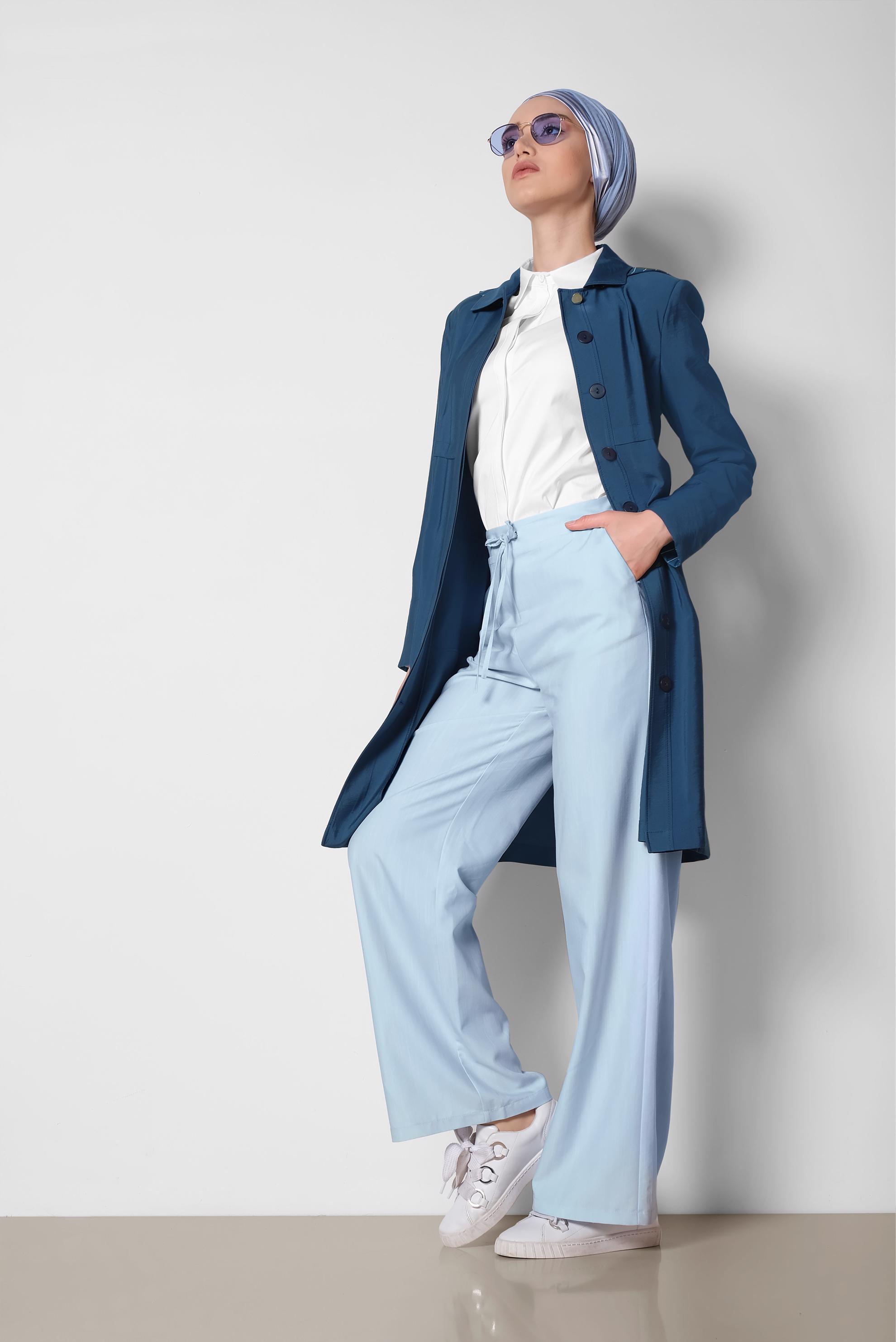 Tesettür giyim LACİVERT ÖNDEN DÜĞMELİ İKİ YANI CEPLİ TRENÇKOT 1442 