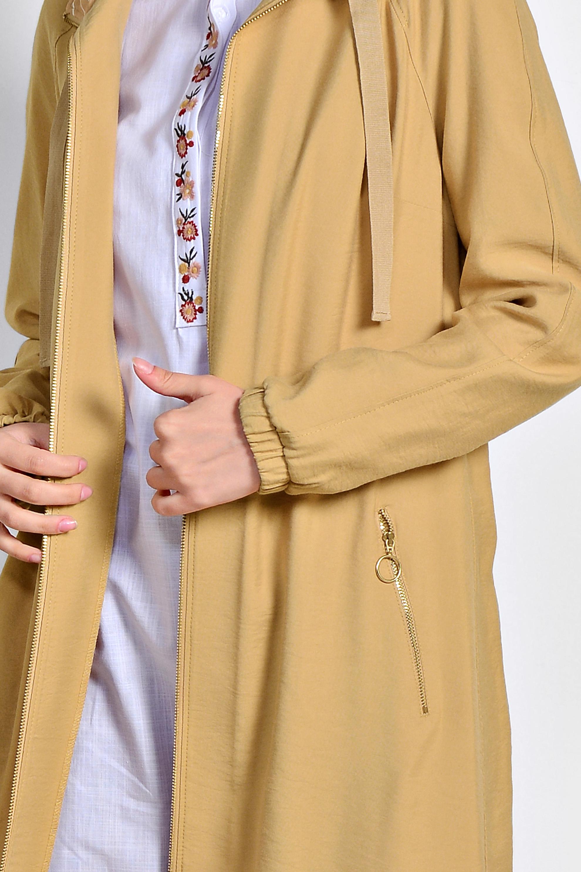 Tesettür giyim SARI ETEK UCU BÜZGÜLÜ FERMUARLI TRENÇKOT 1447