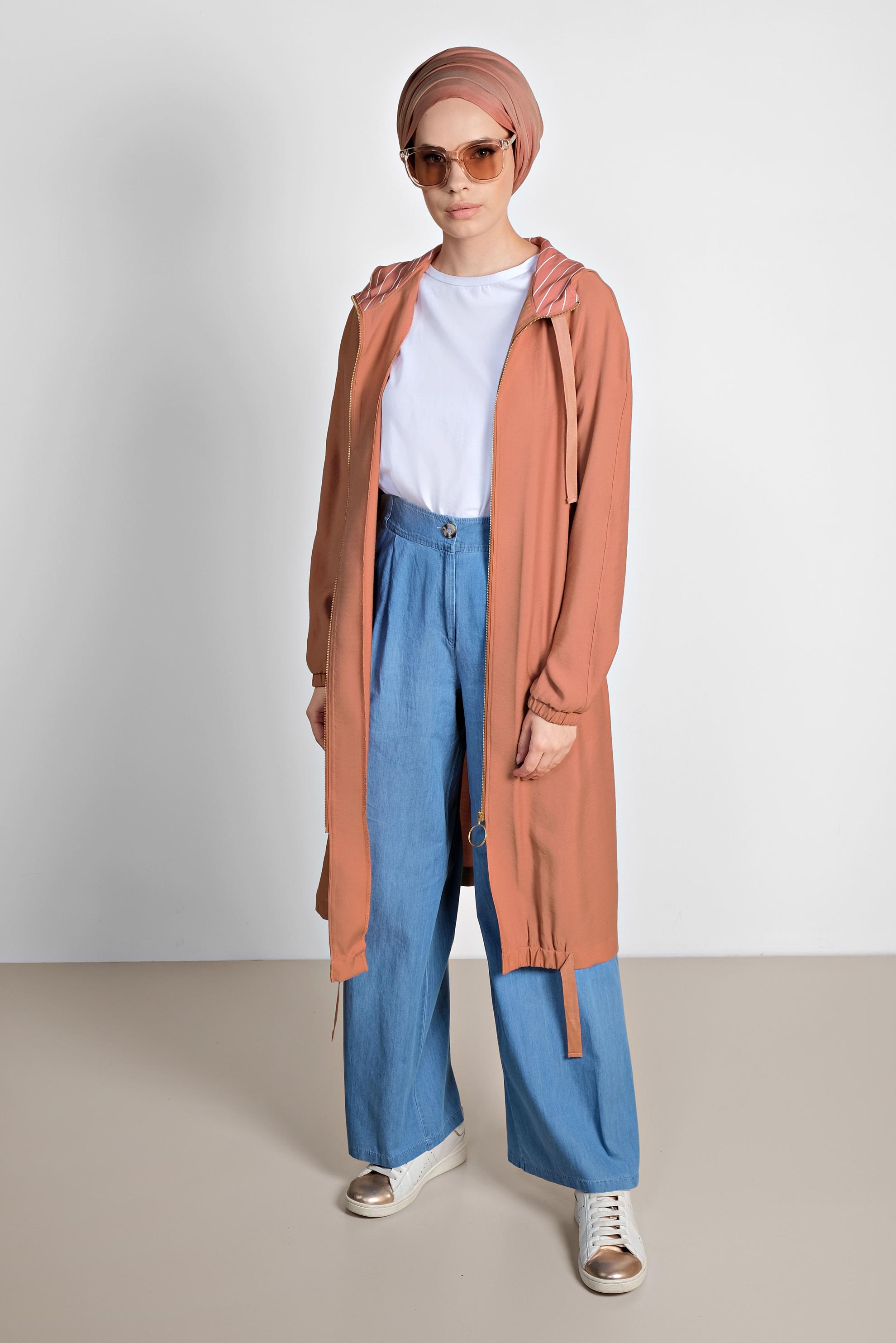 Tesettür giyim TURUNCU ETEK UCU BÜZGÜLÜ FERMUARLI TRENÇKOT 1447