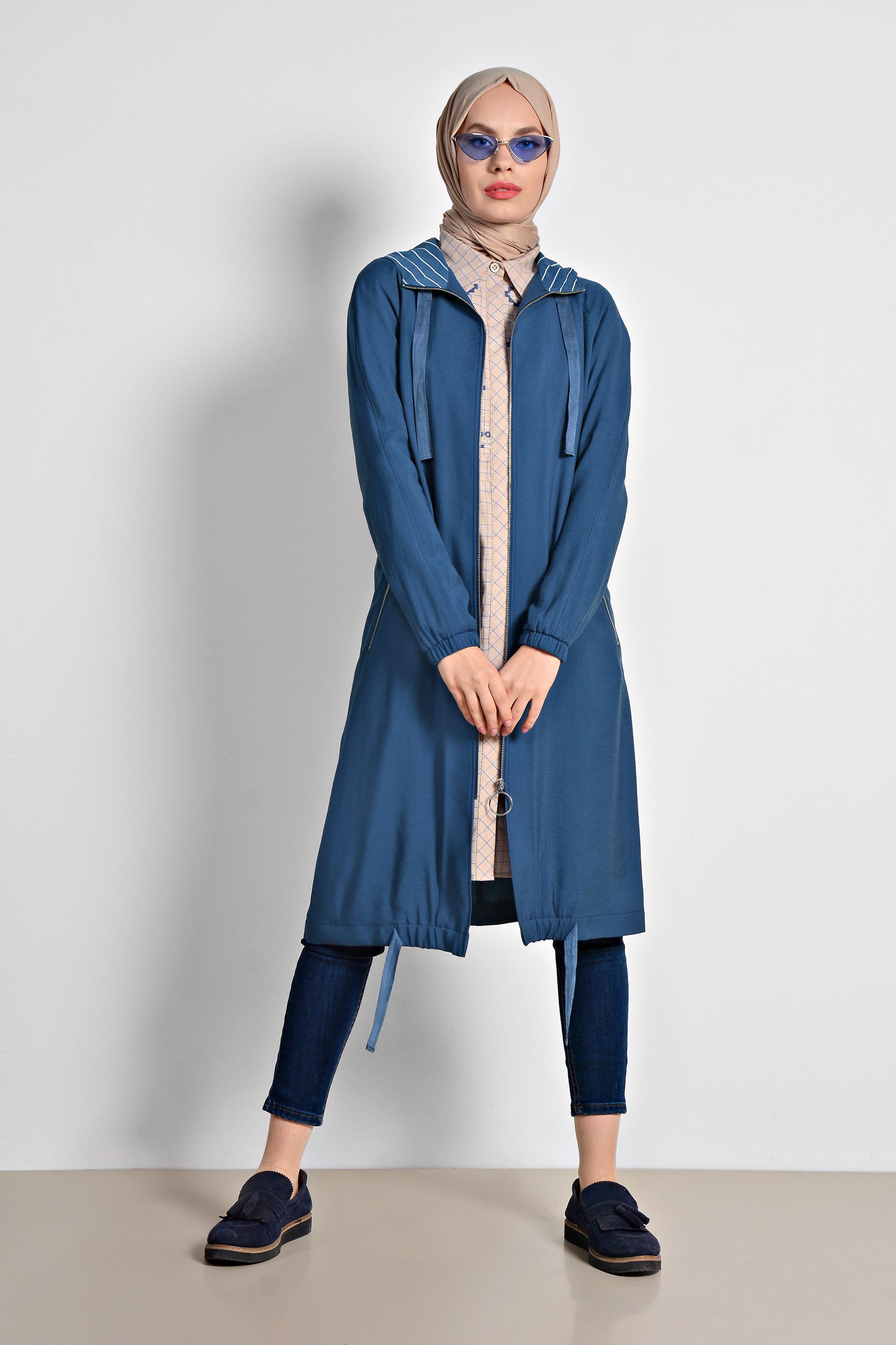 Tesettür giyim LACİVERT ETEK UCU BÜZGÜLÜ FERMUARLI TRENÇKOT 1447