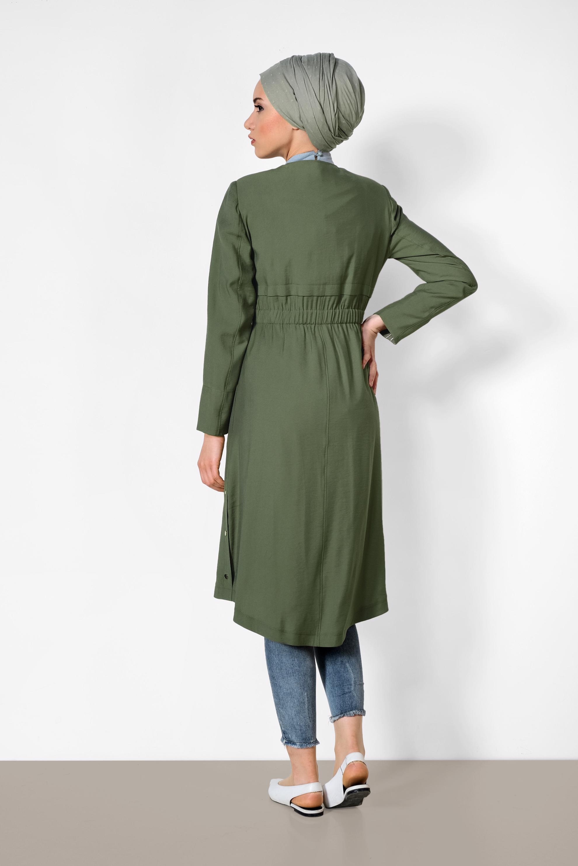 Tesettür giyim HAKİ GİZLİ DÜĞMELİ BELİ LASTİKLİ TRENÇKOT 1448