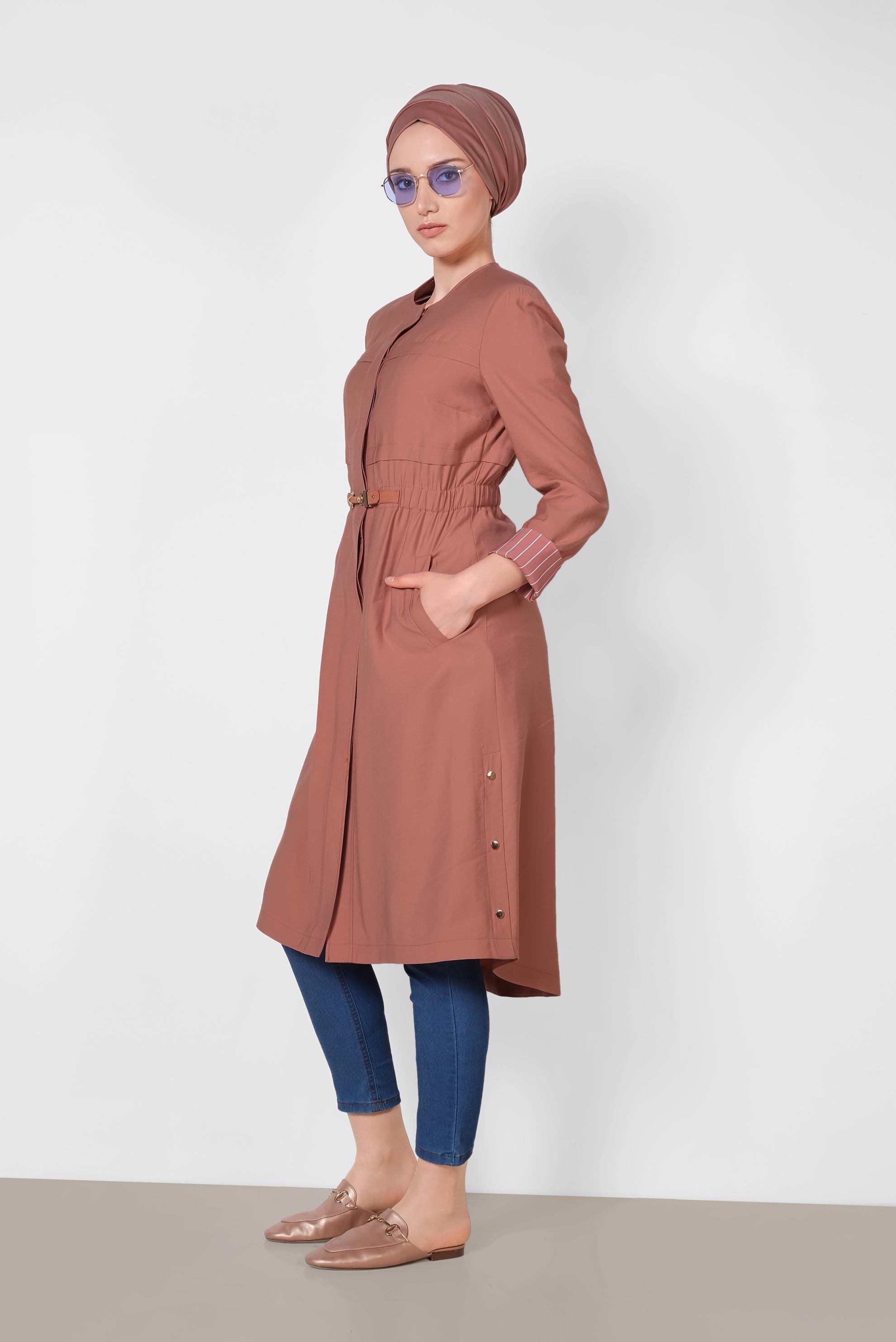 Tesettür giyim TURUNCU GİZLİ DÜĞMELİ BELİ LASTİKLİ TRENÇKOT 1448