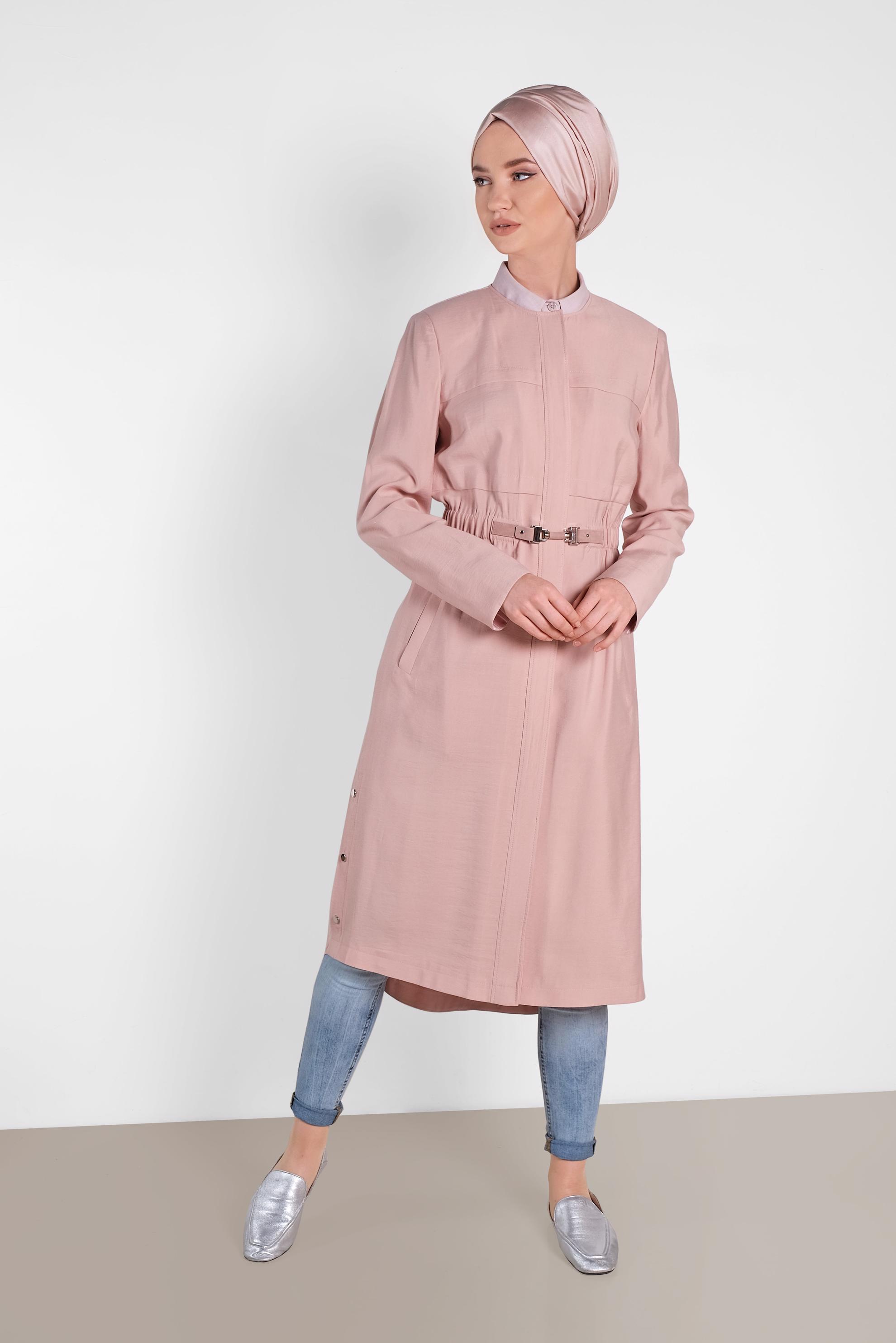 Tesettür giyim PUDRA GİZLİ DÜĞMELİ BELİ LASTİKLİ TRENÇKOT 1448