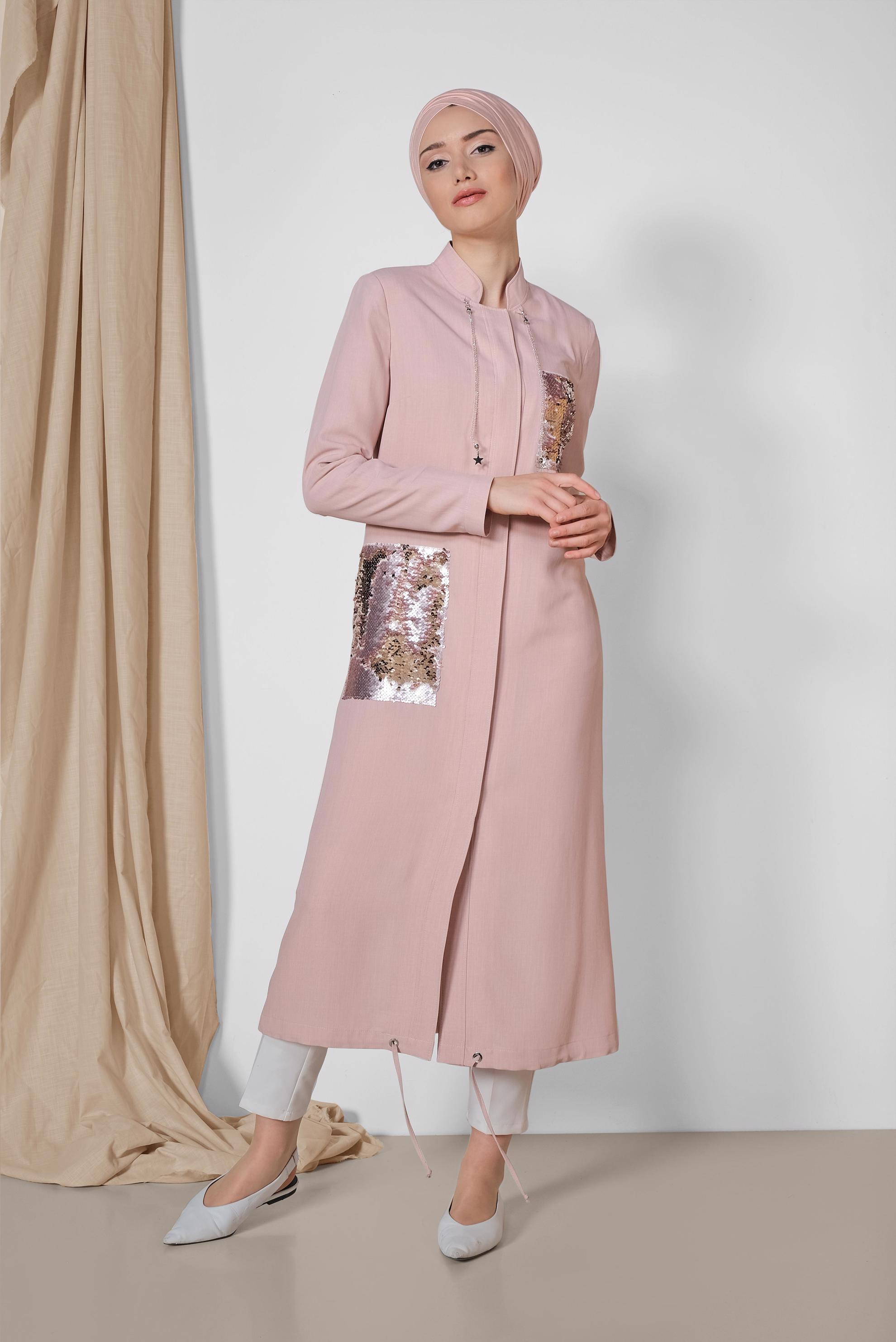 Tesettür giyim PUDRA PUL PAYET DETAYLI ÖNDEN DÜĞMELİ TRENÇKOT 1475