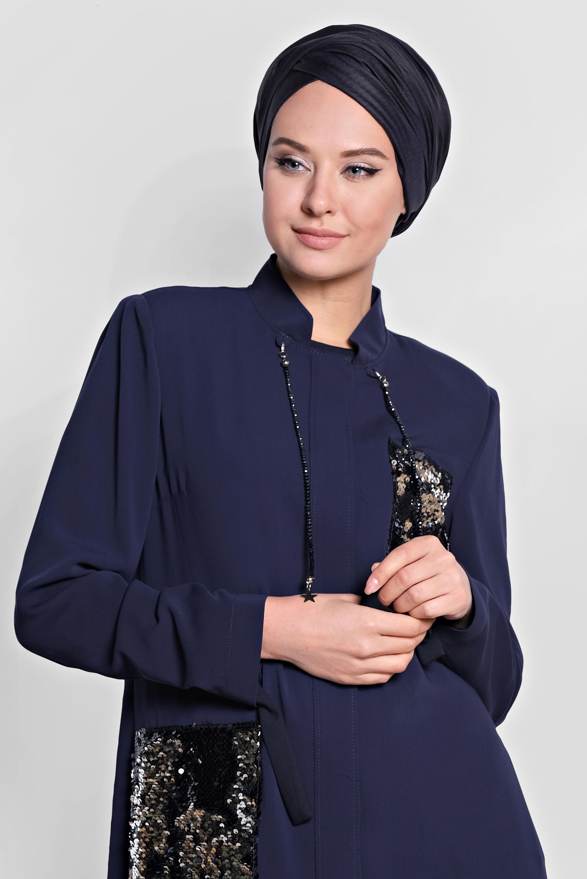 Tesettür giyim LACİVERT PUL PAYET DETAYLI ÖNDEN DÜĞMELİ TRENÇKOT 1475