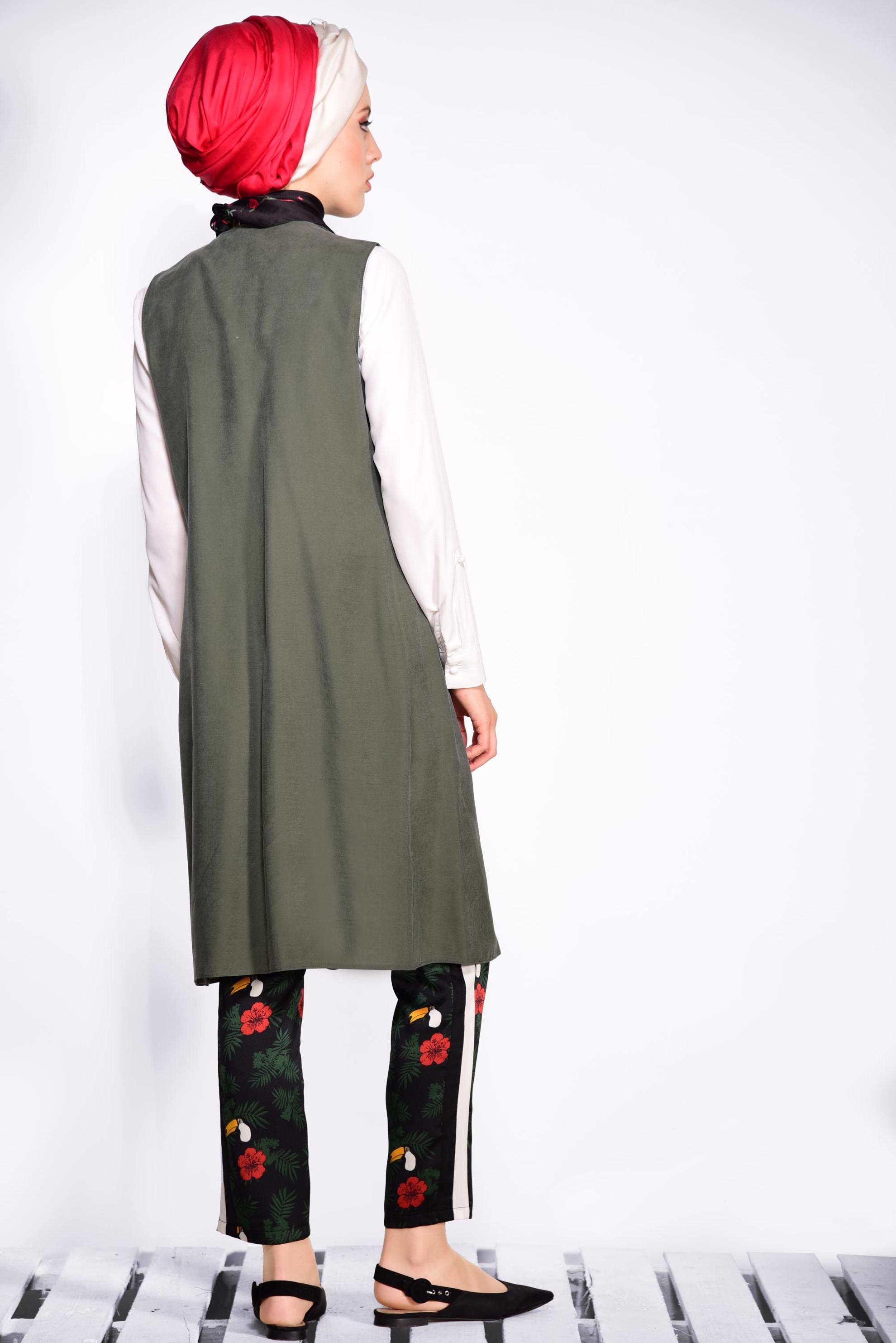 Tesettür giyim HAKİ CEPLERİ ZIMBALI FERMUAR DETAYLI YELEK 4176