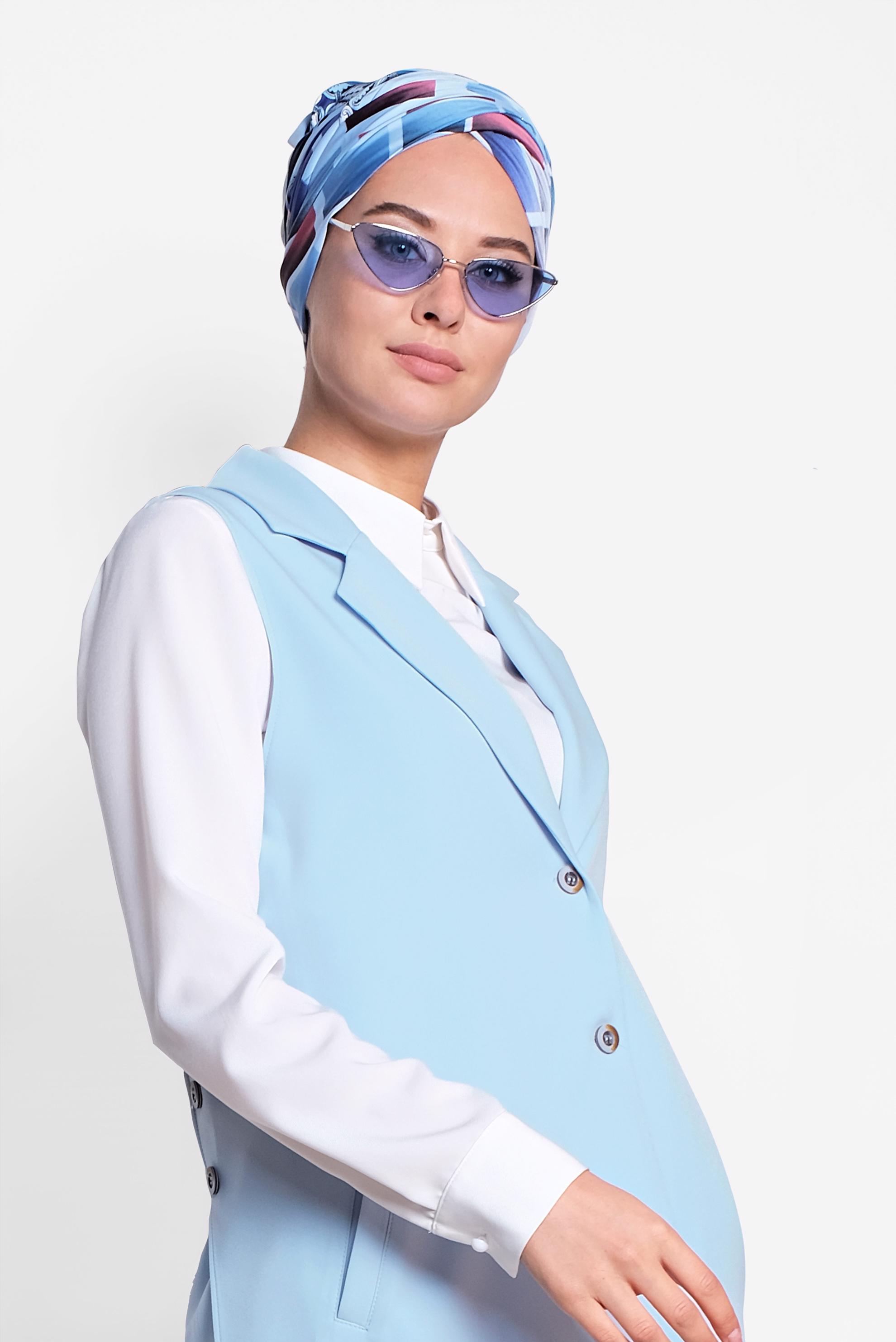 Tesettür giyim MAVİ YANDAN YIRTMAÇLI ÖNDEN DÜĞMELİ YELEK 4185