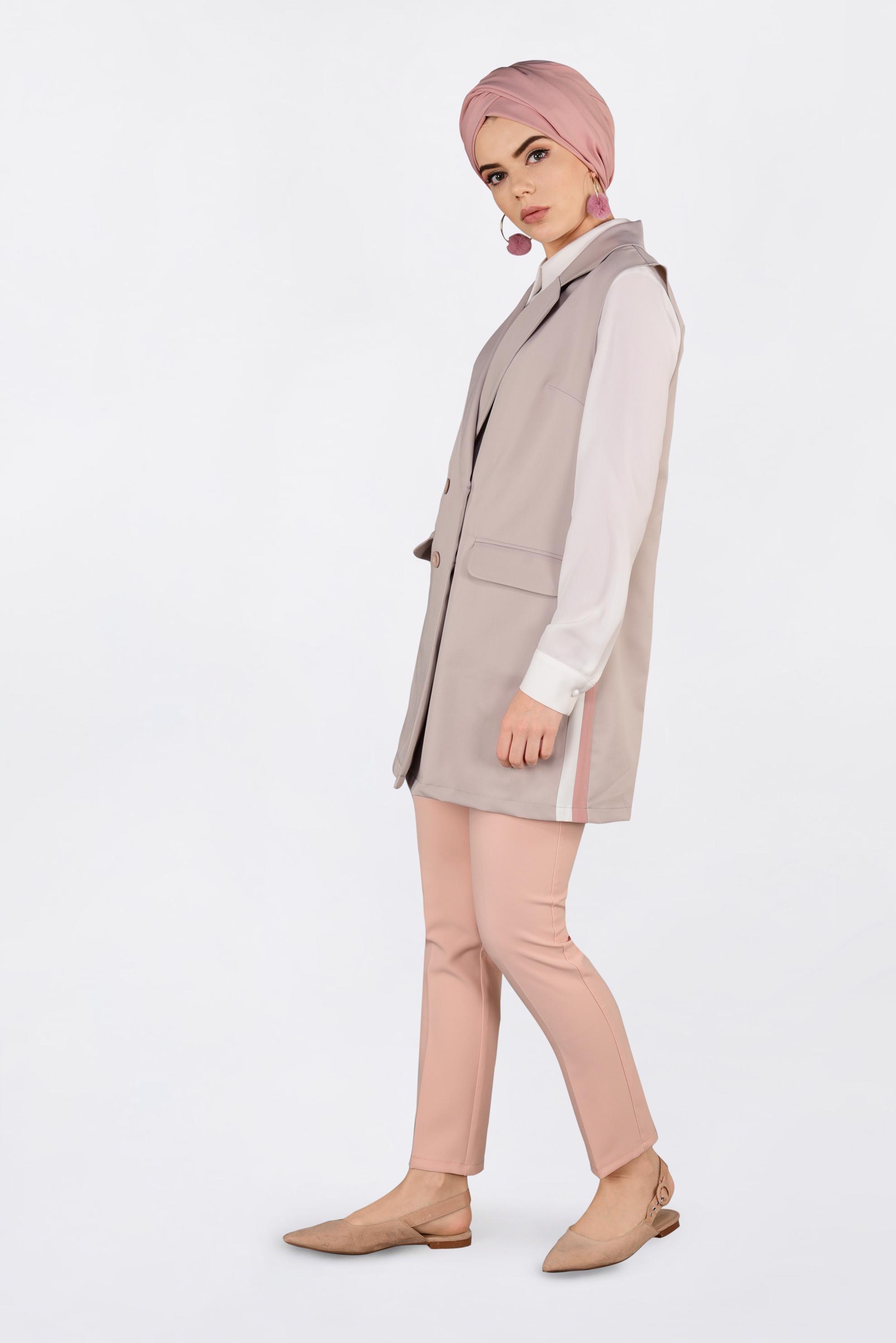 Tesettür giyim BEJ YANLARI ŞERİTLİ KRUVAZE YELEK 4297