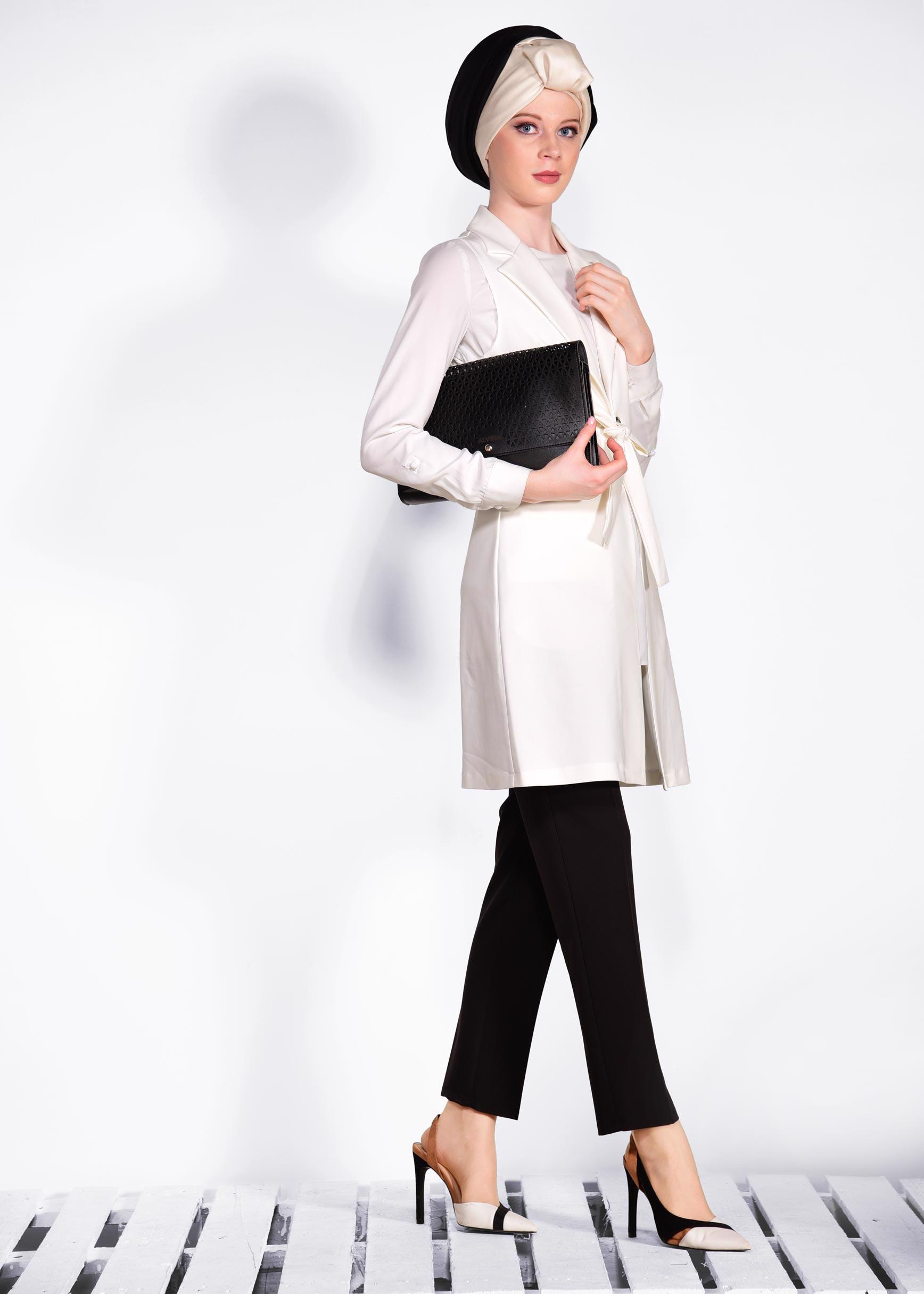 Tesettür giyim BEYAZ KUŞGÖZÜ DETAYLI PAMUKLU YELEK 4298