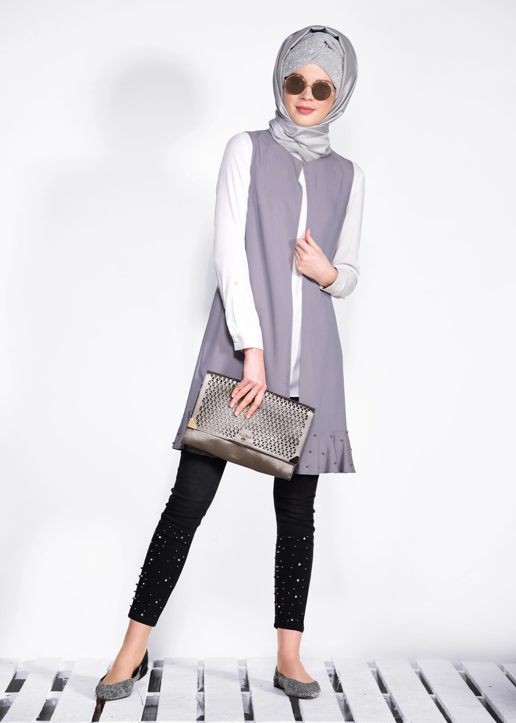 Tesettür giyim GRİ ETEK UCU İNCİLİ VE VOLANLI YELEK 4331