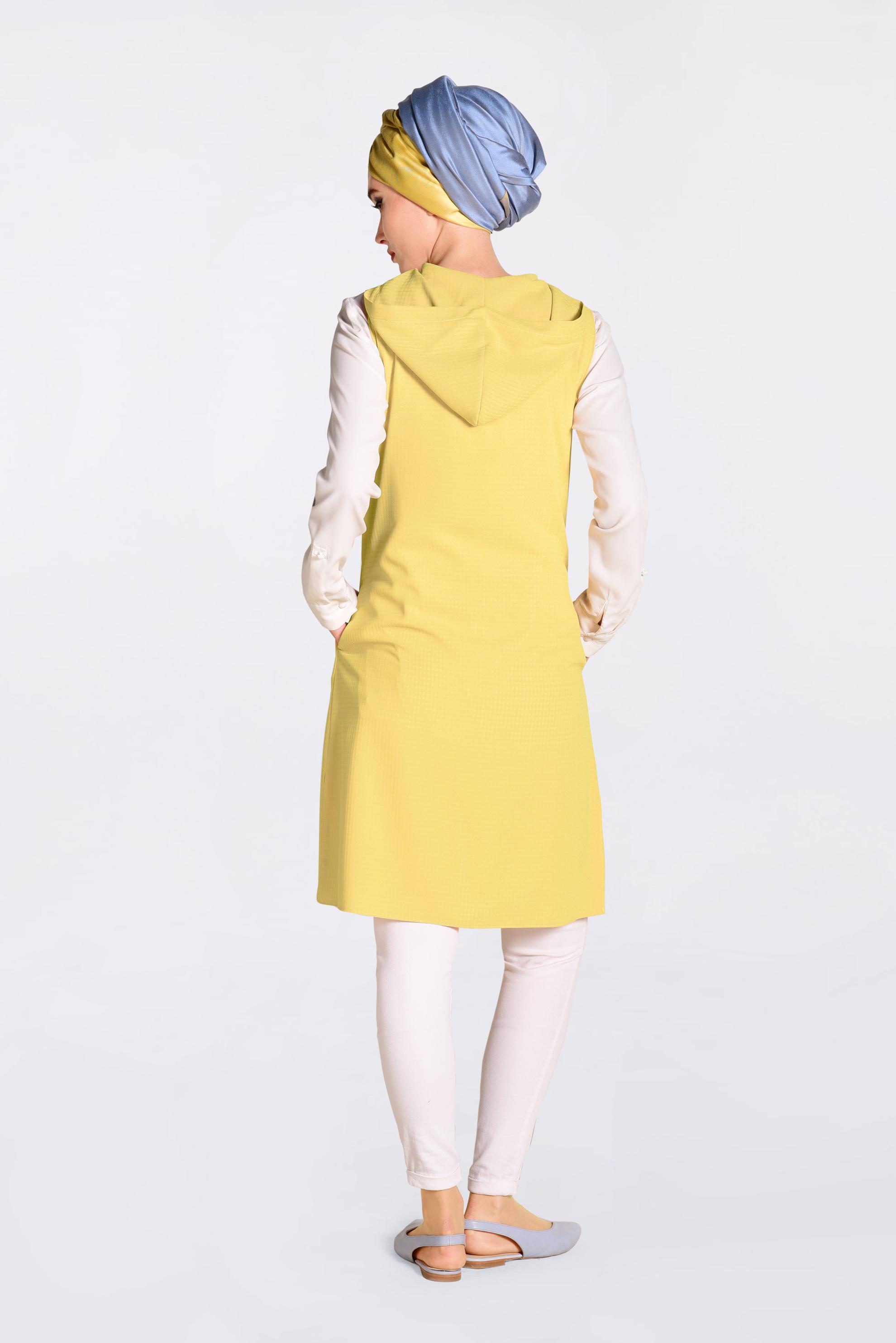 Tesettür giyim SARI PUL VE PÜSKÜL DETAYLI KAPÜŞONLU YELEK 4388