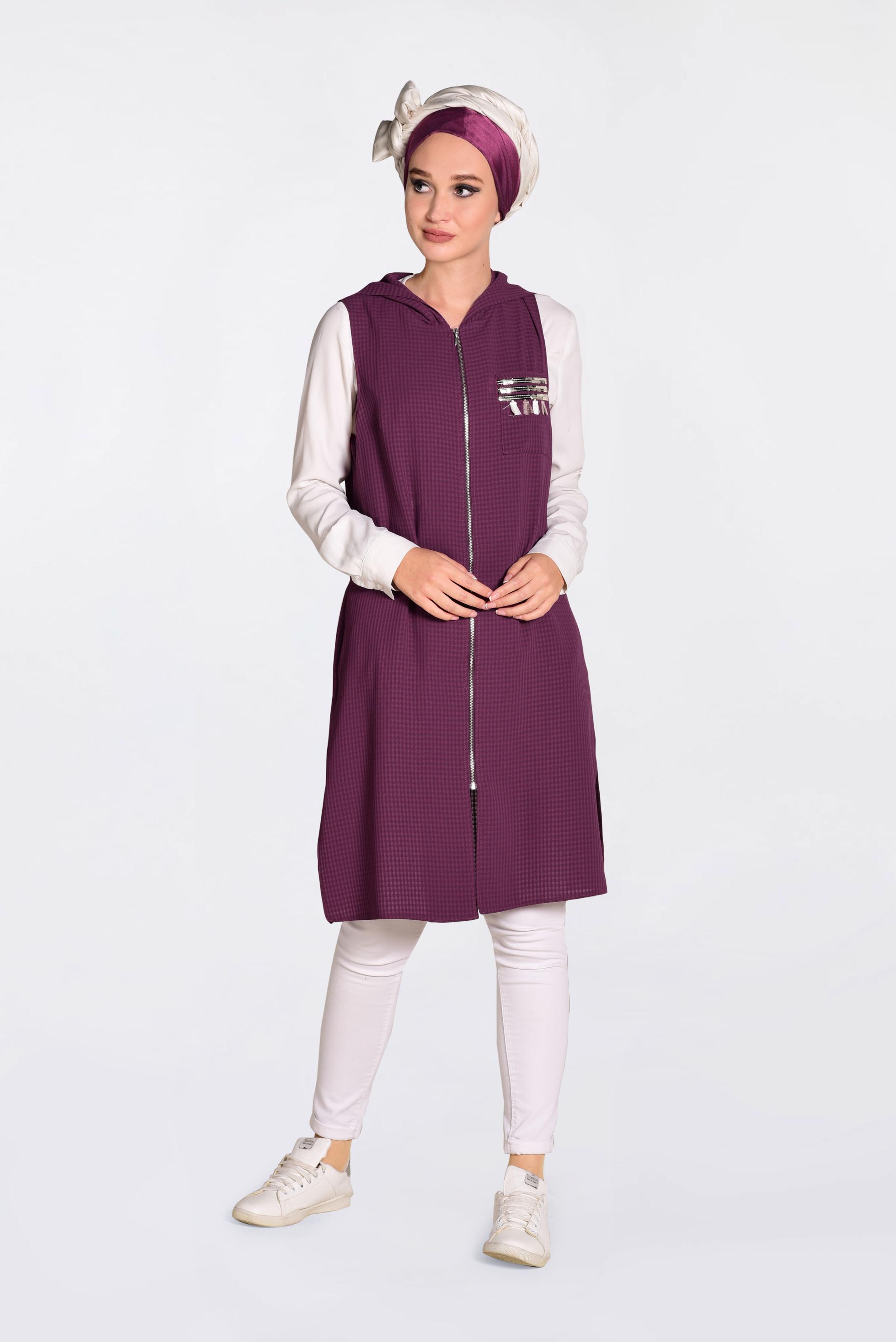 Tesettür giyim MÜRDÜM PUL VE PÜSKÜL DETAYLI KAPÜŞONLU YELEK 4388