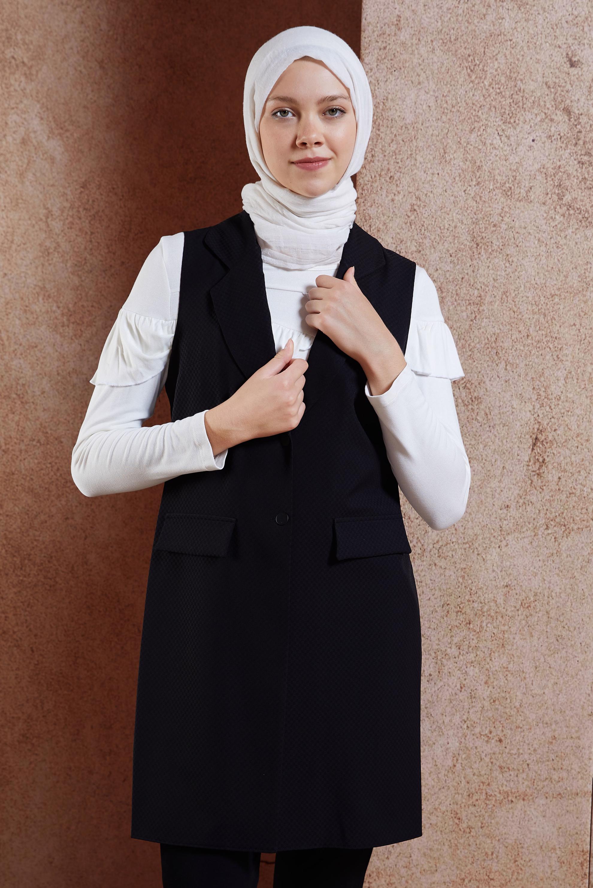 Tesettür giyim SİYAH KLASİK YAKA DÜĞMELİ YELEK 4389