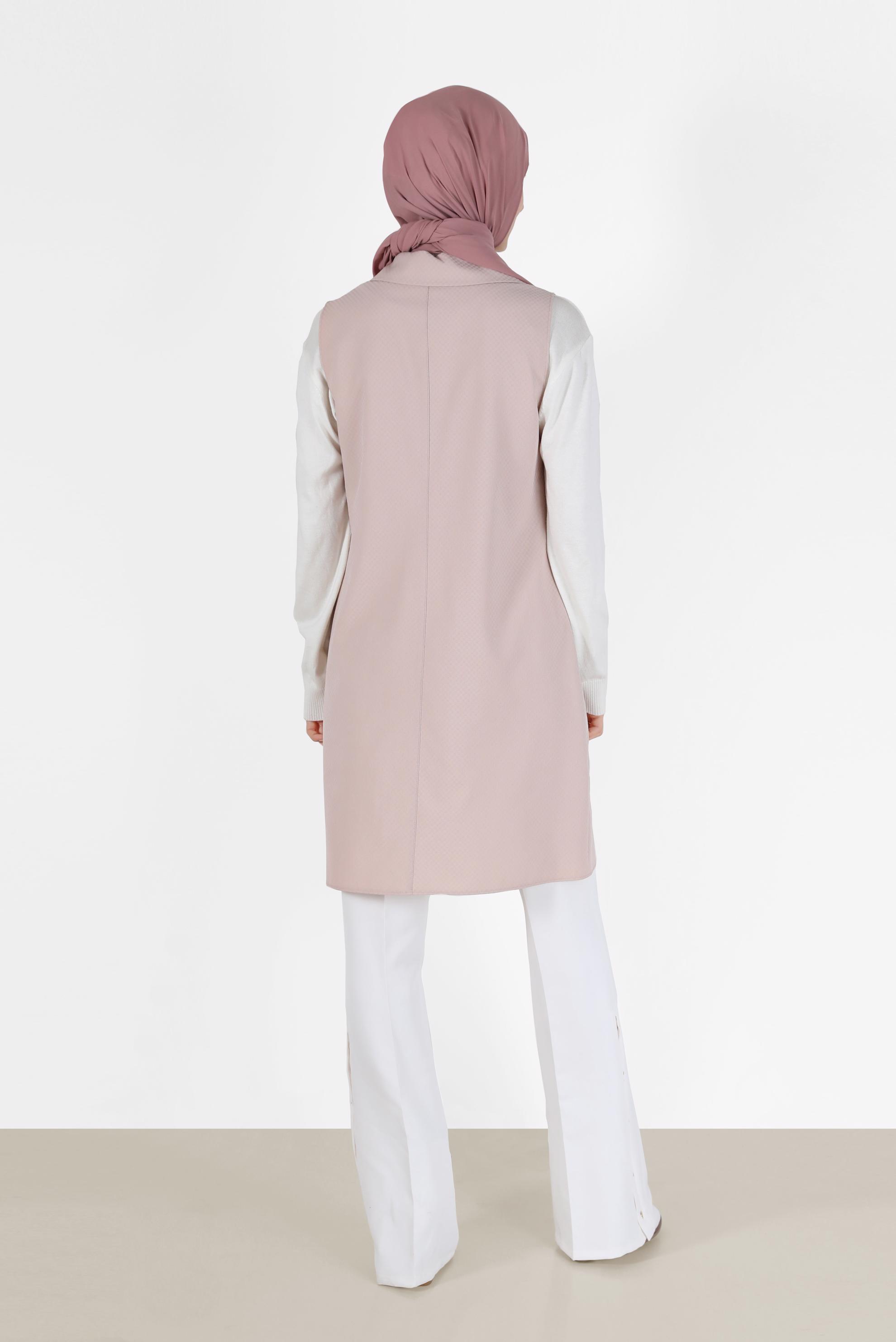 Tesettür giyim BEJ KLASİK YAKA DÜĞMELİ YELEK 4389