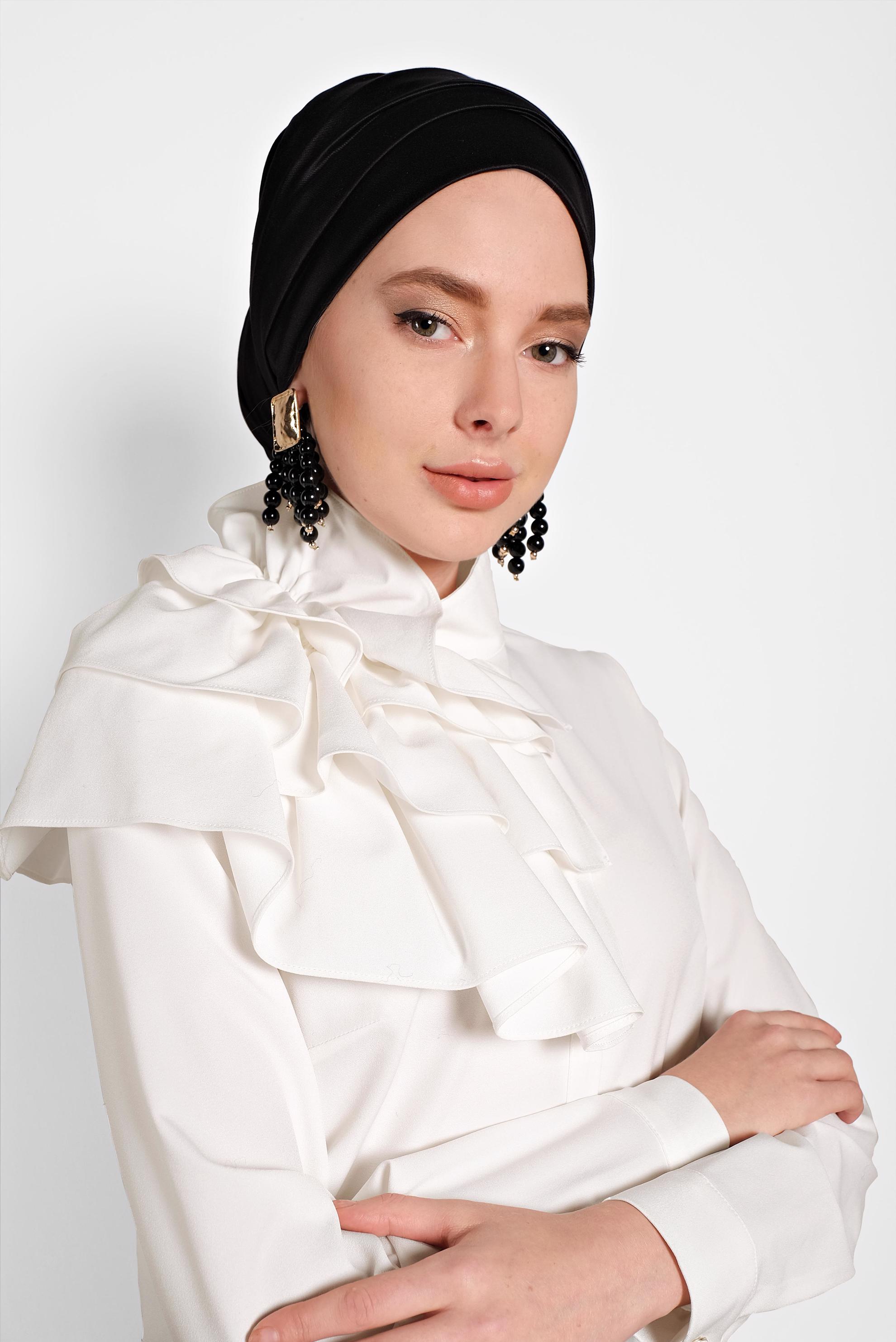 Tesettür giyim BEYAZ FIRFIRLI DÜĞMELİ BLUZ 40203