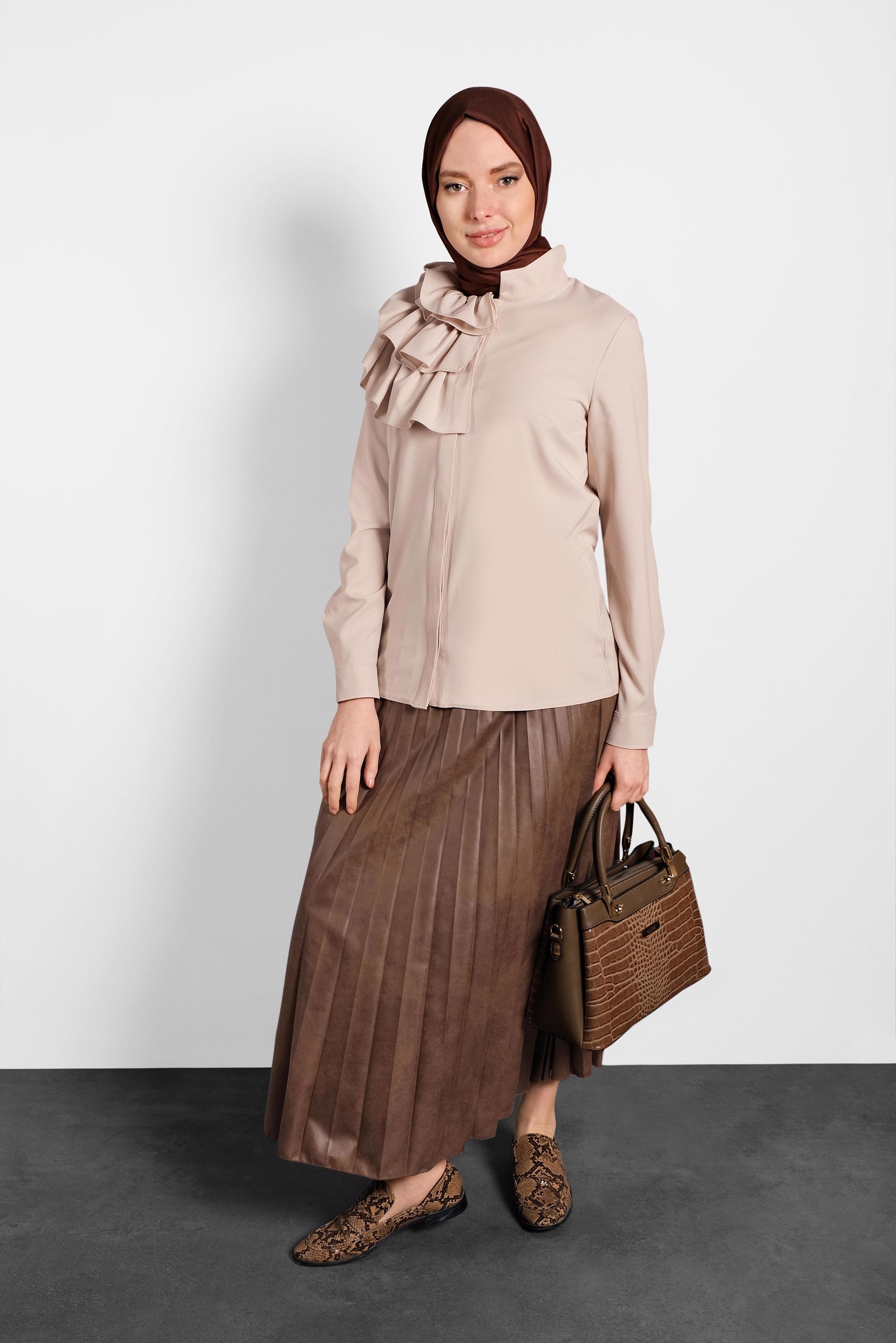 Tesettür giyim EKRU FIRFIRLI DÜĞMELİ BLUZ 40203