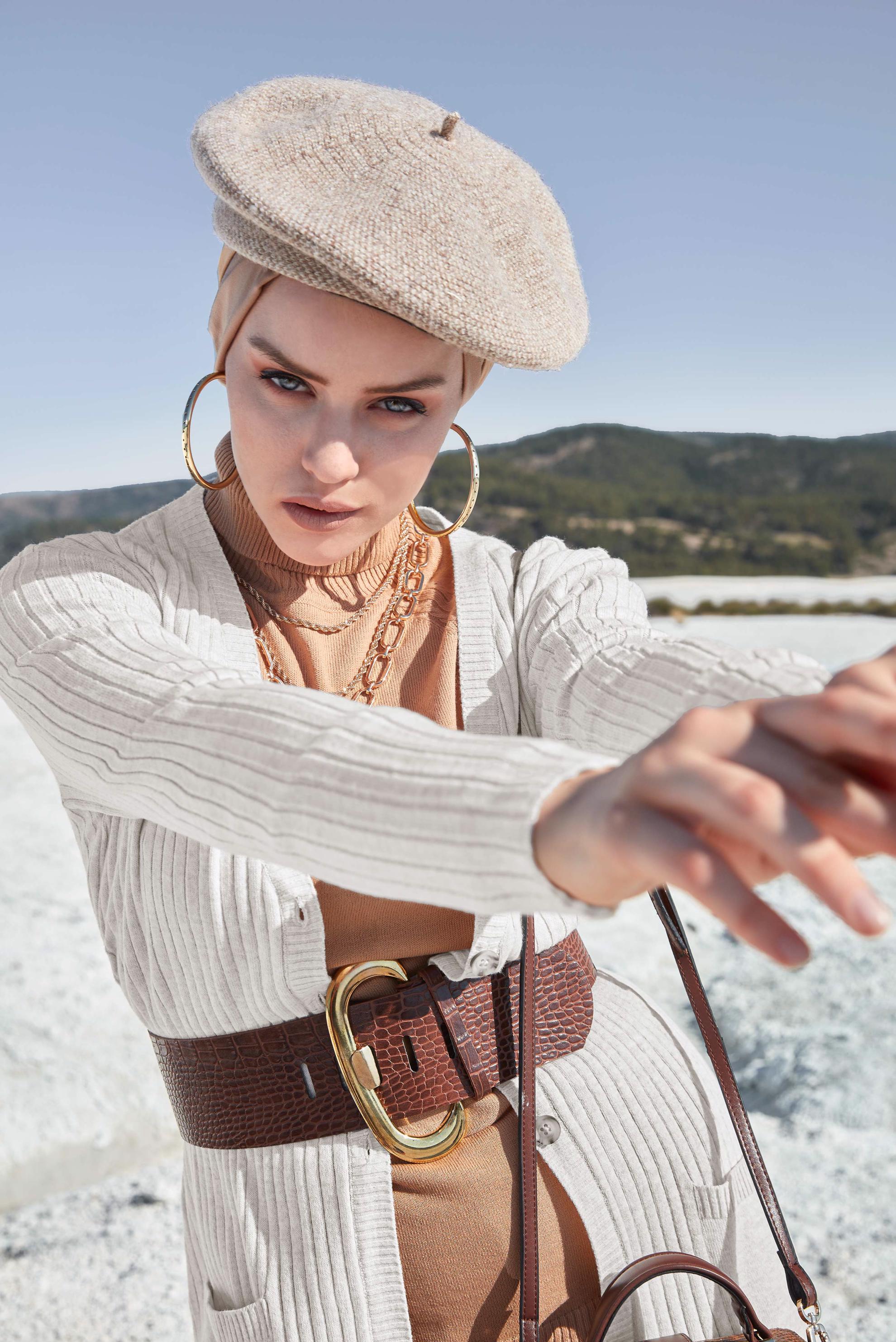 Tesettür giyim BEJ FİTİLLİ TRİKO CEKET 40049 