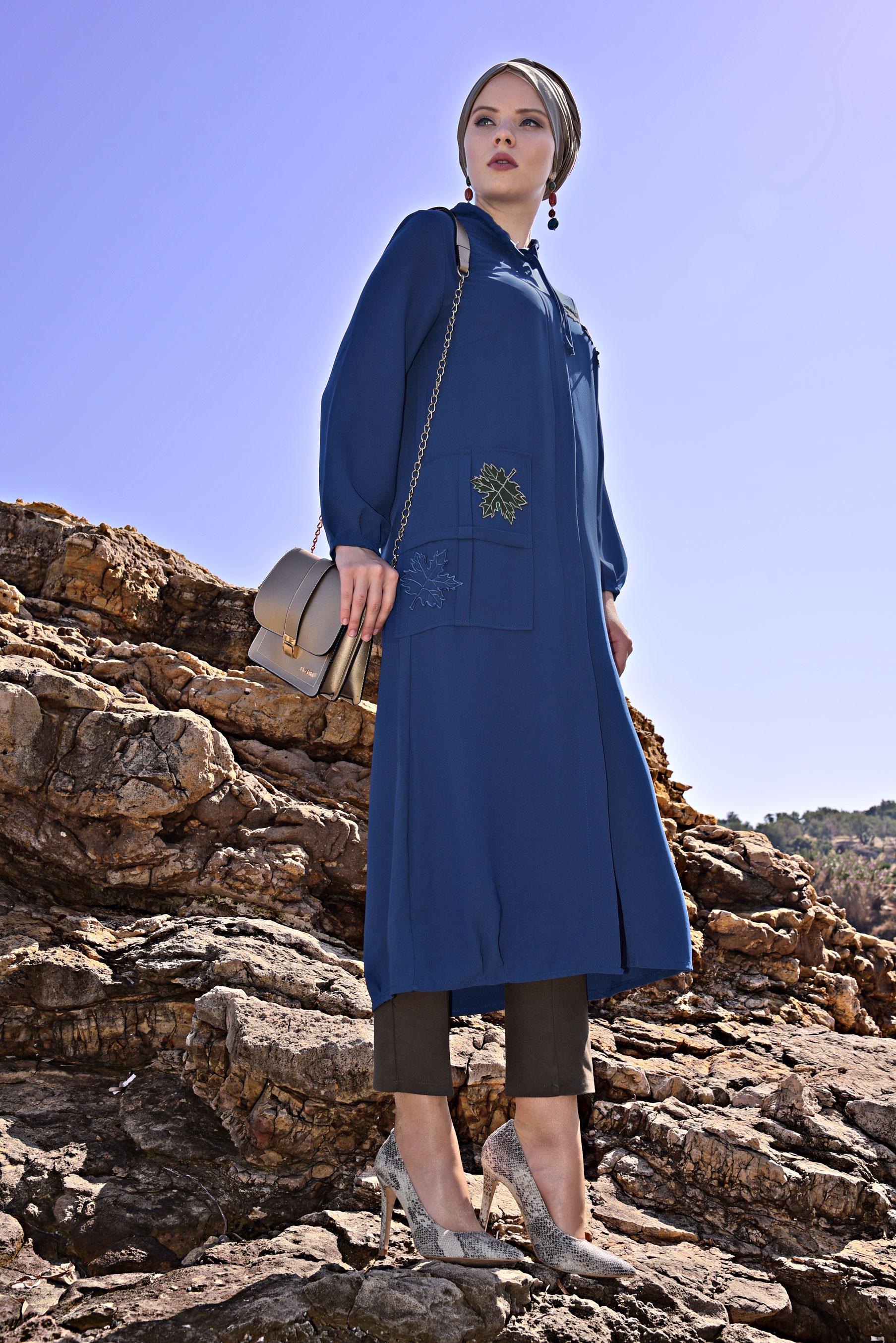 Tesettür giyim LACİVERT ARMA DETAYLI UZUN CEKET 4053