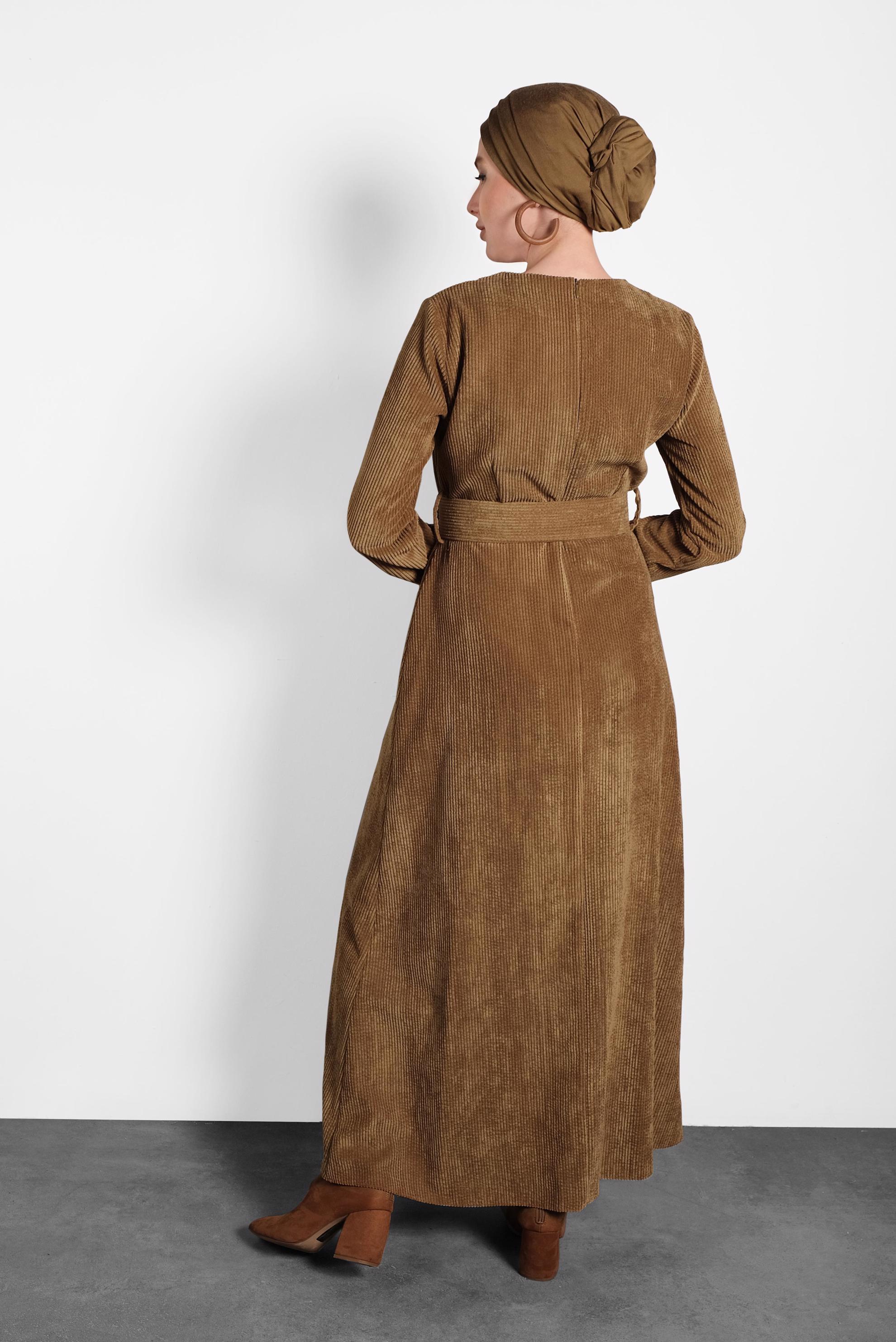 Tesettür giyim TABA FİTİLLİ KADİFE ELBİSE 40174