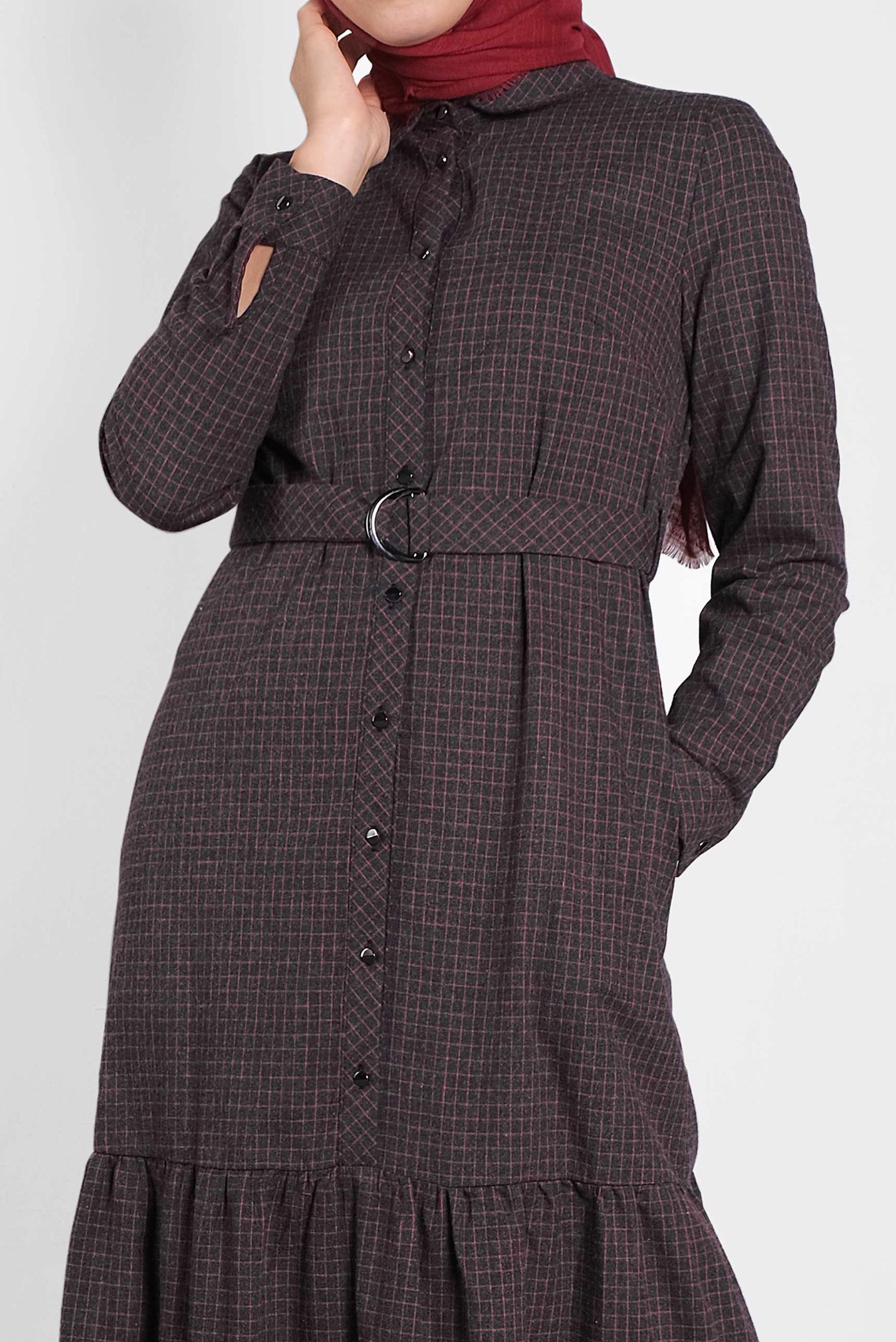 Tesettür giyim SİYAH DÜĞMELİ KEMERLİ KARELİ ELBİSE 40197