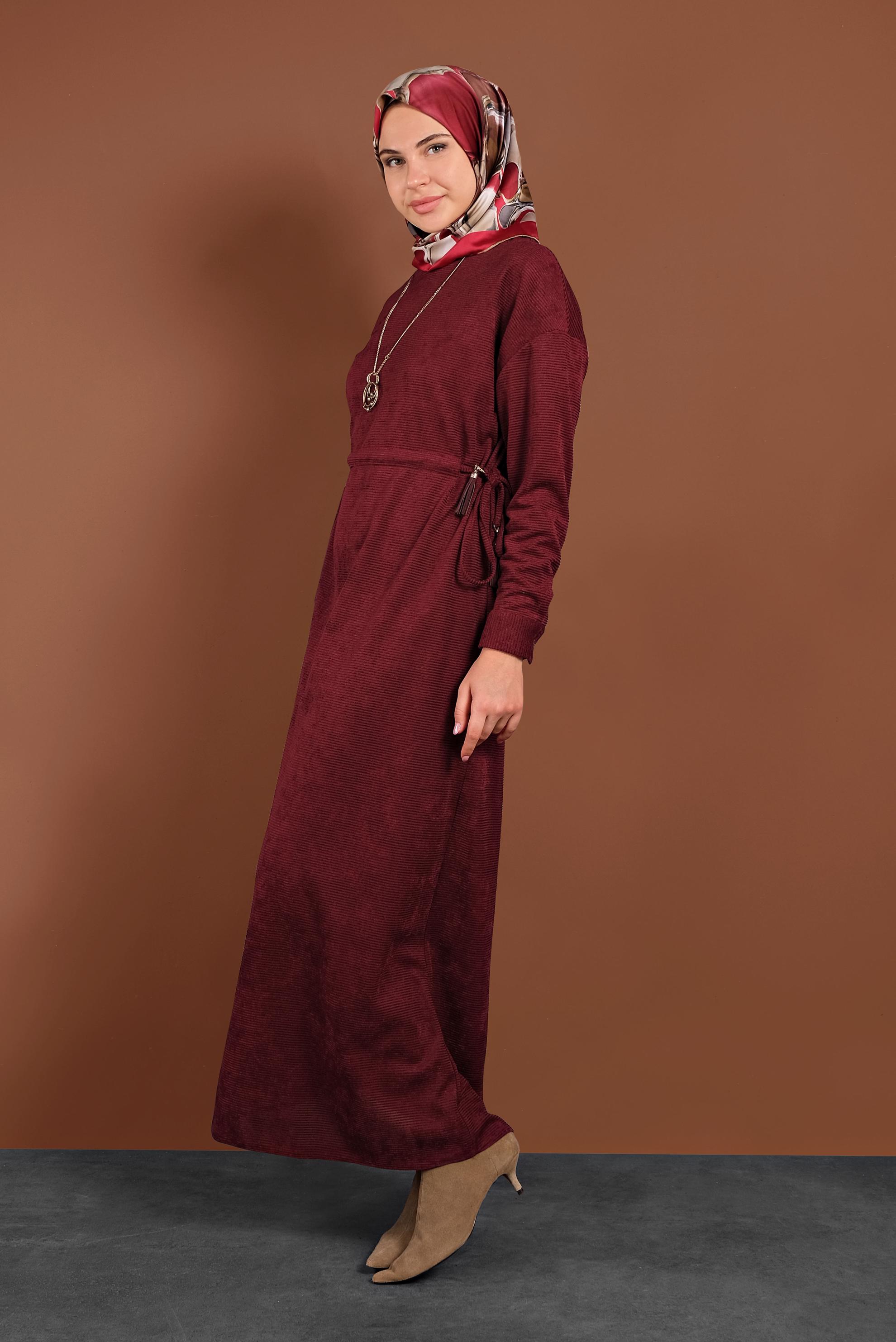 Tesettür giyim BORDO BELİ BÜZGÜLÜ FİTİLLİ KADİFE ELBİSE 40297