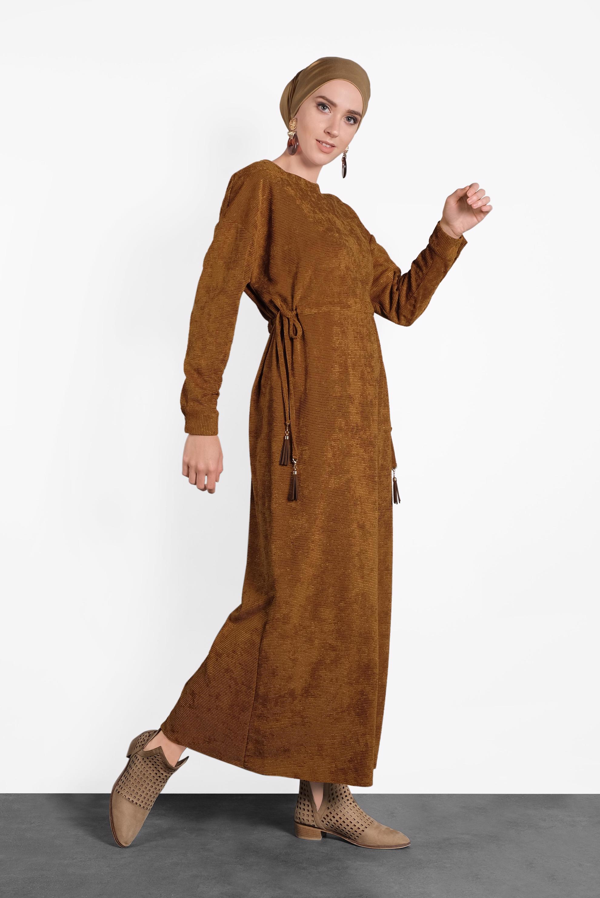 Tesettür giyim TABA BELİ BÜZGÜLÜ FİTİLLİ KADİFE ELBİSE 40297