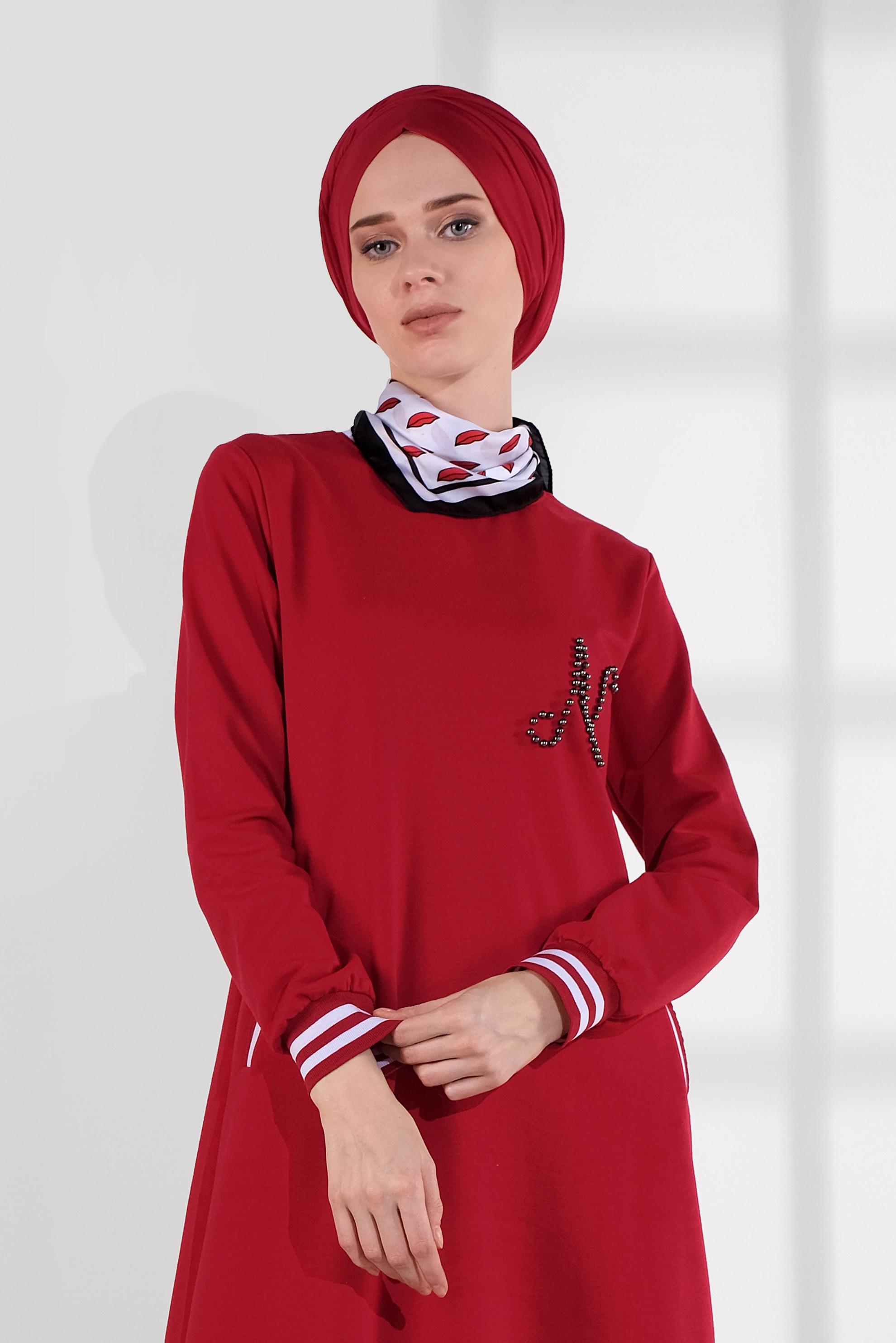 Tesettür giyim KIRMIZI BONCUKLU EŞOFMAN ELBİSE 4034