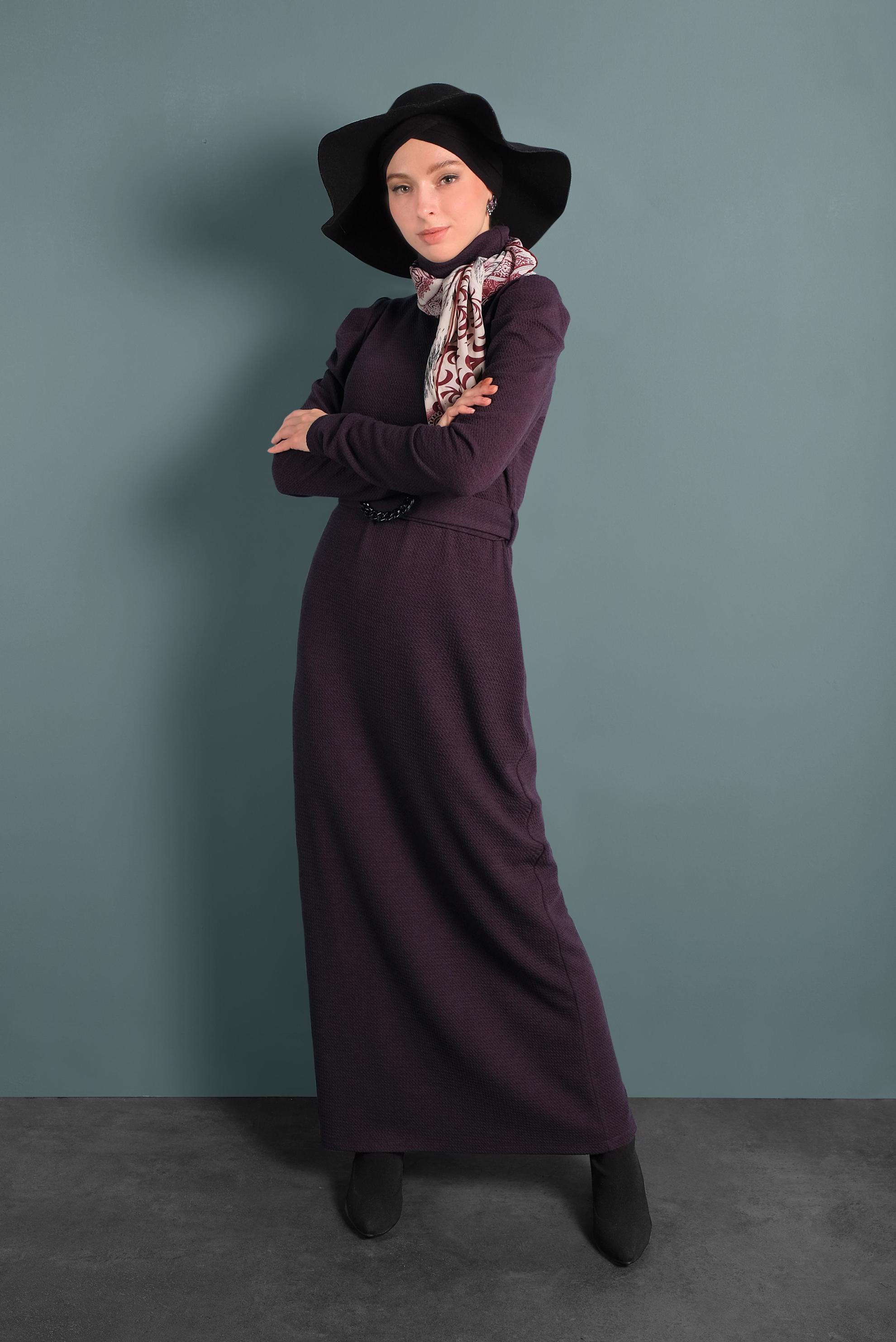 Tesettür giyim MOR OMUZ KISMI BÜZGÜLÜ BOĞAZLI ELBİSE 40362