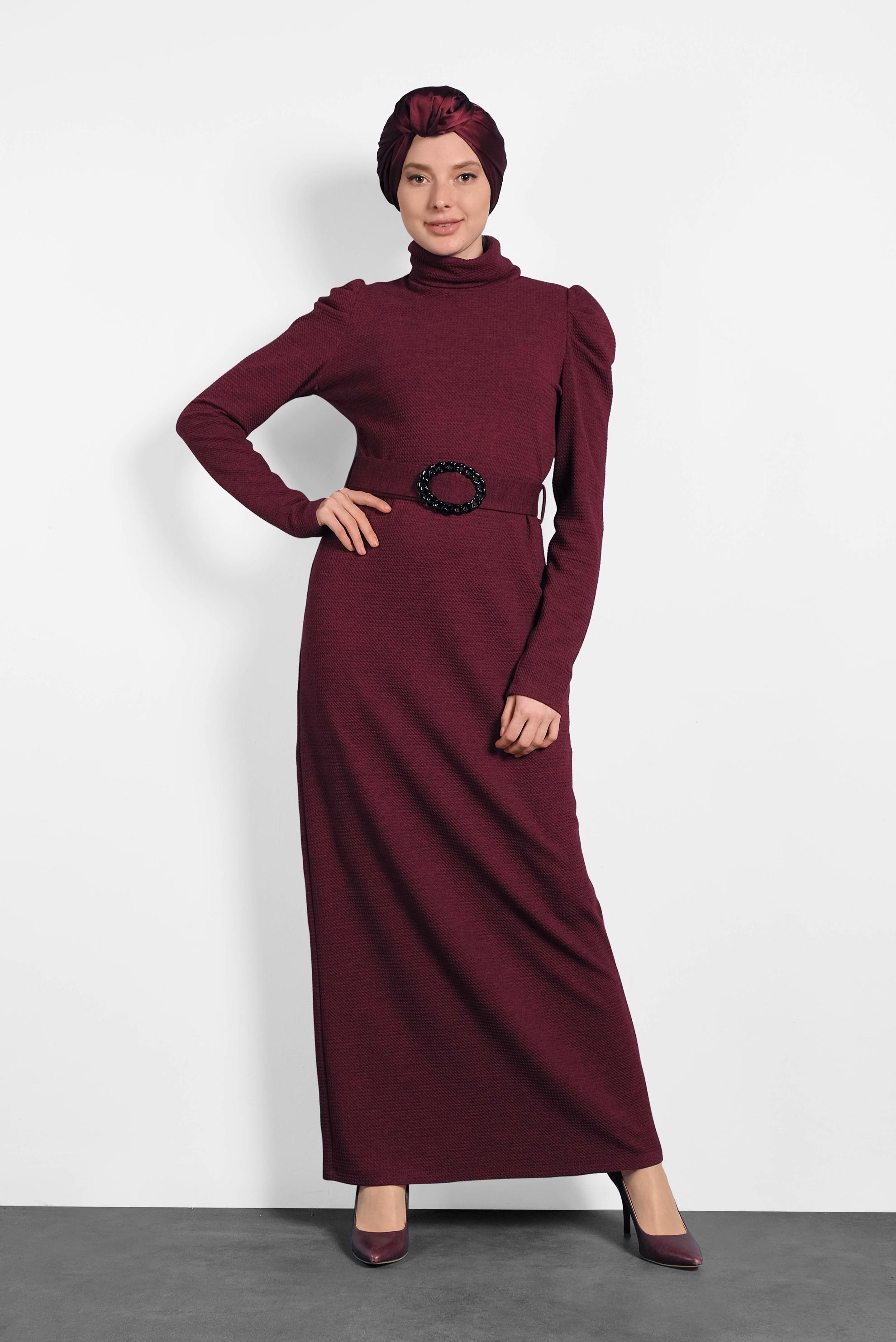 Tesettür giyim BORDO OMUZ KISMI BÜZGÜLÜ BOĞAZLI ELBİSE 40362