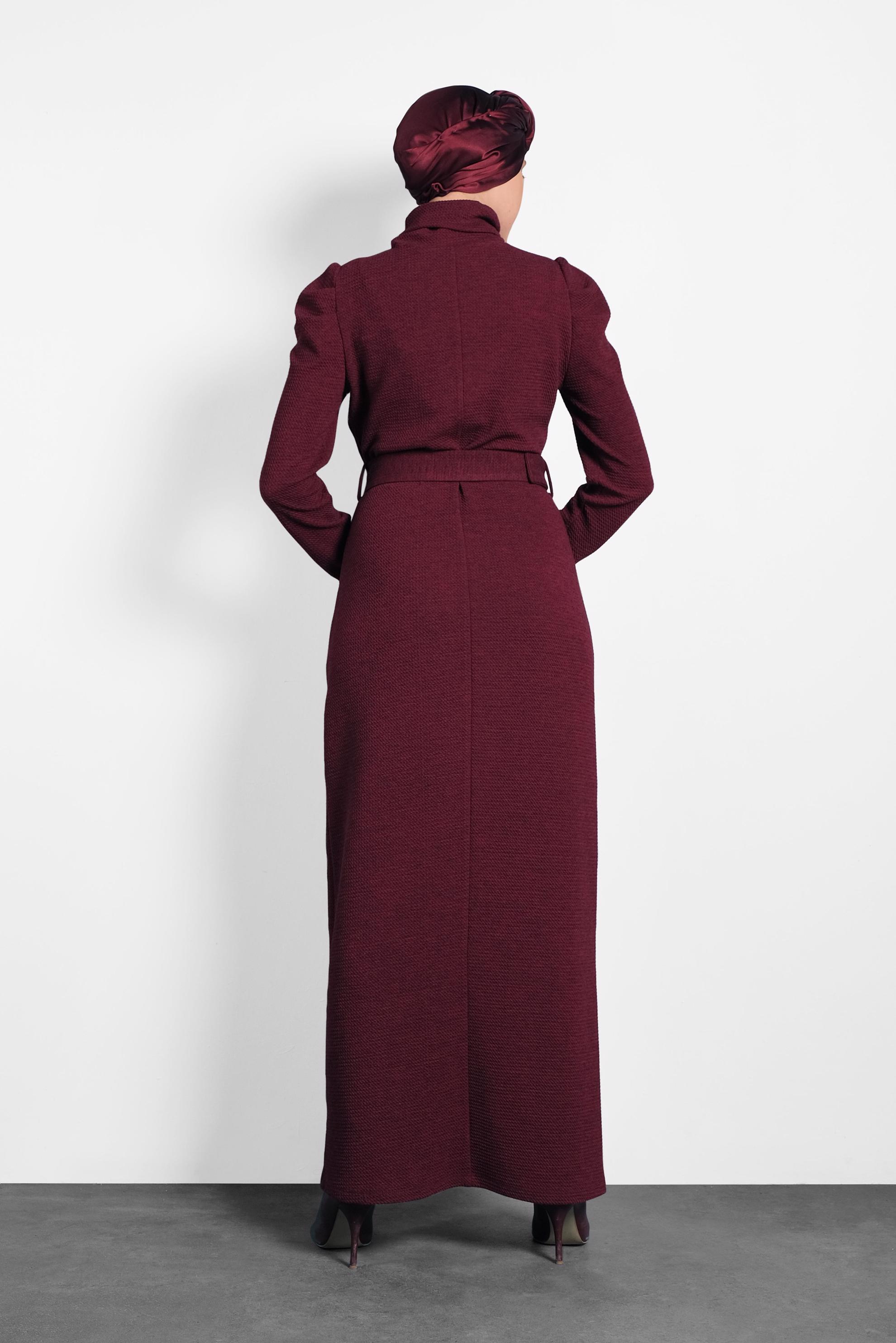 Tesettür giyim BORDO OMUZ KISMI BÜZGÜLÜ BOĞAZLI ELBİSE 40362