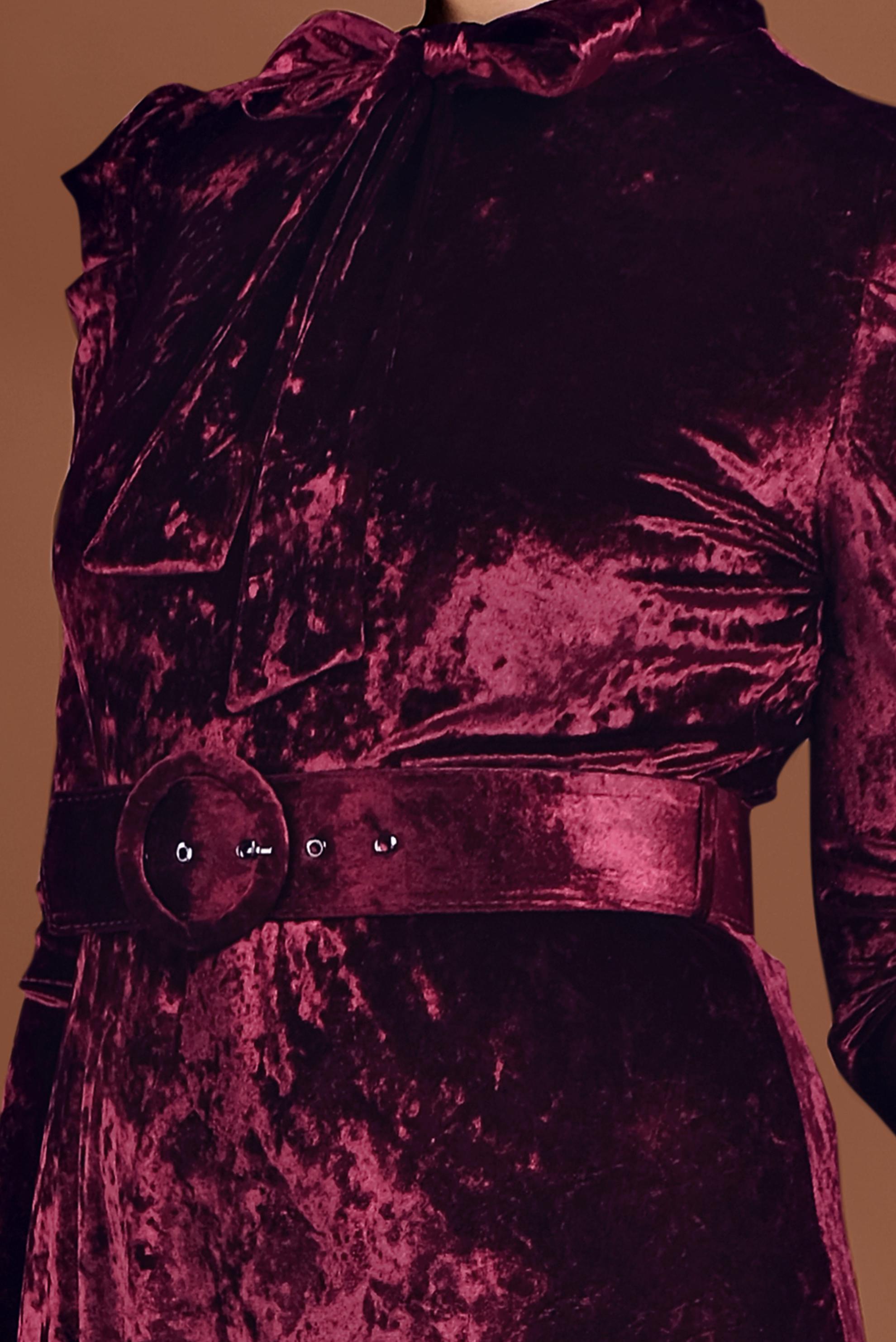 Tesettür giyim MÜRDÜM YAKASI BAĞCIKLI KADİFE ELBİSE 40380