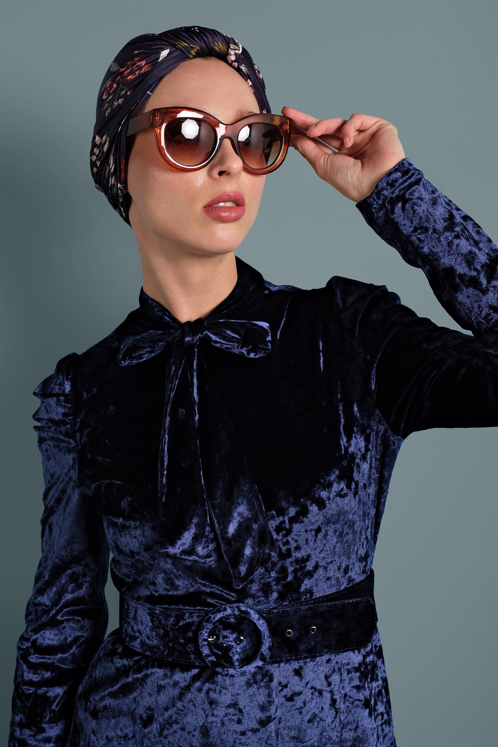 Tesettür giyim LACİVERT YAKASI BAĞCIKLI KADİFE ELBİSE 40380