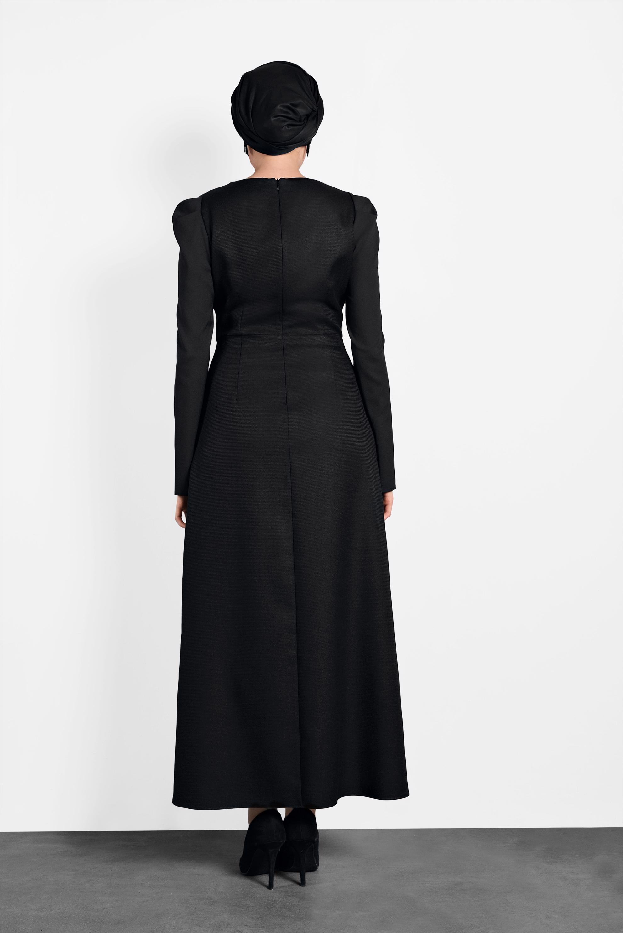 Tesettür giyim SİYAH ARKADAN FERMUARLI ELBİSE 40381