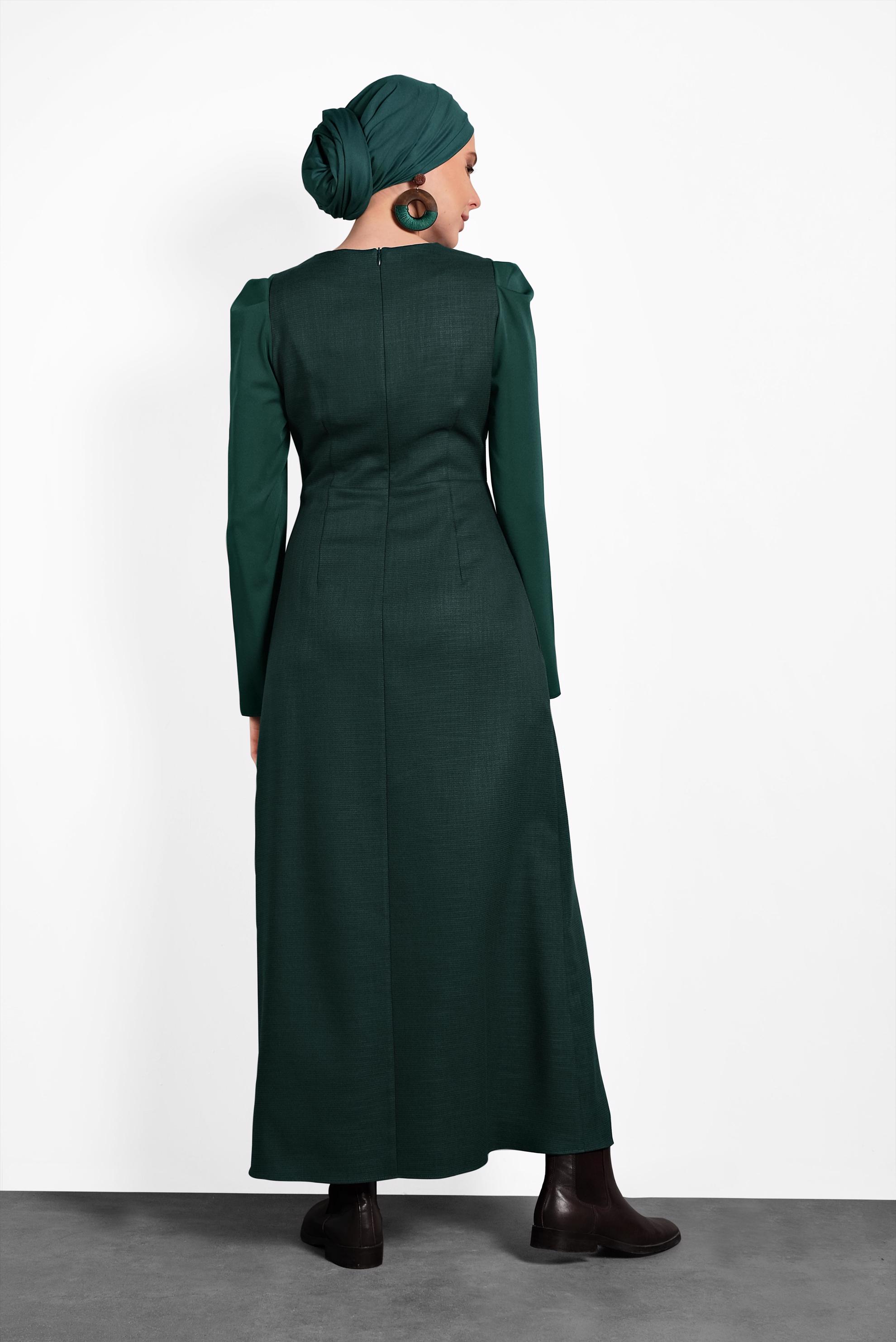 Tesettür giyim YEŞİL ARKADAN FERMUARLI ELBİSE 40381