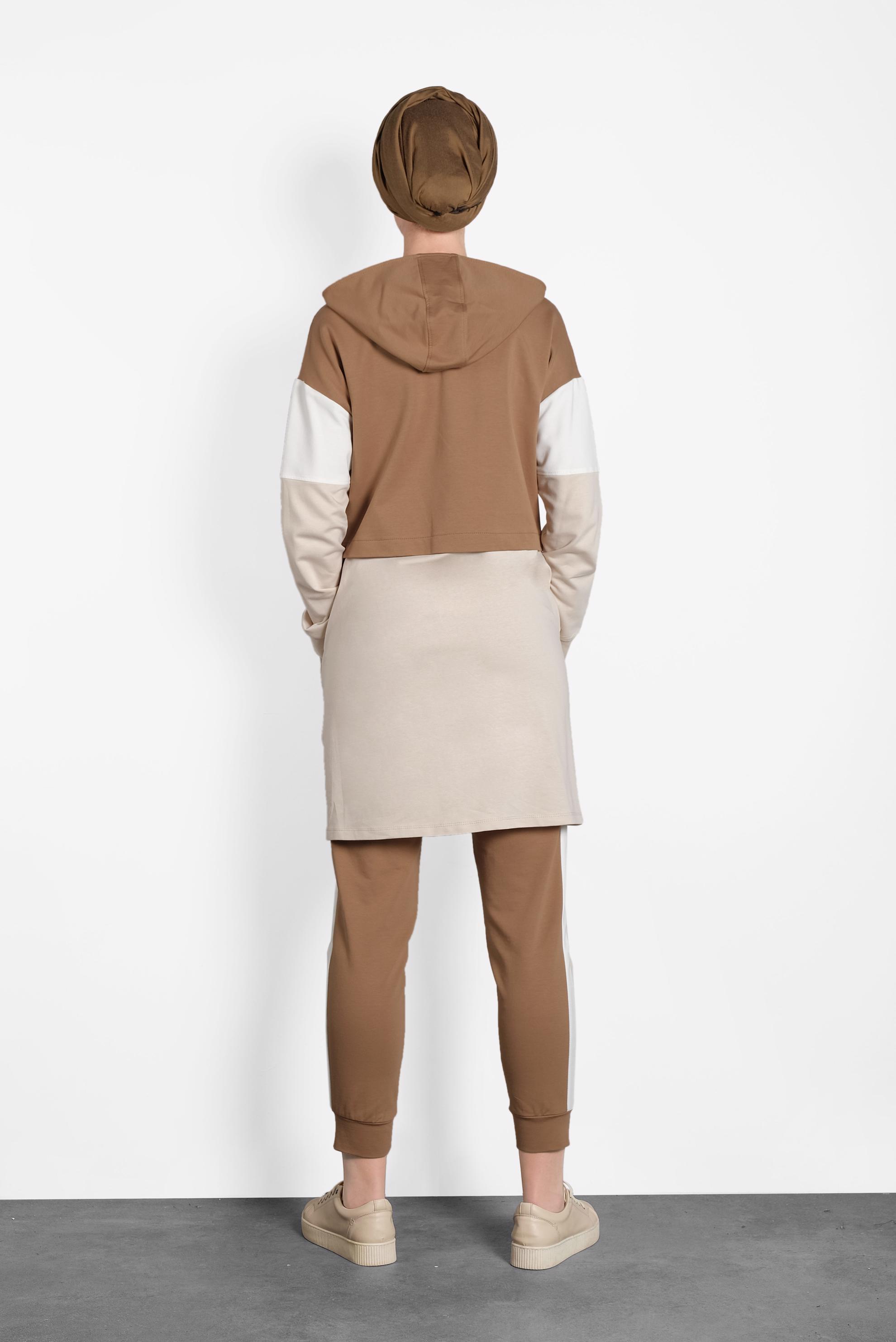 Tesettür giyim TABA ŞERİT DETAYLI FERMUARLI KAPÜŞONLU İKİLİ EŞOFMAN TAKIMI 40102