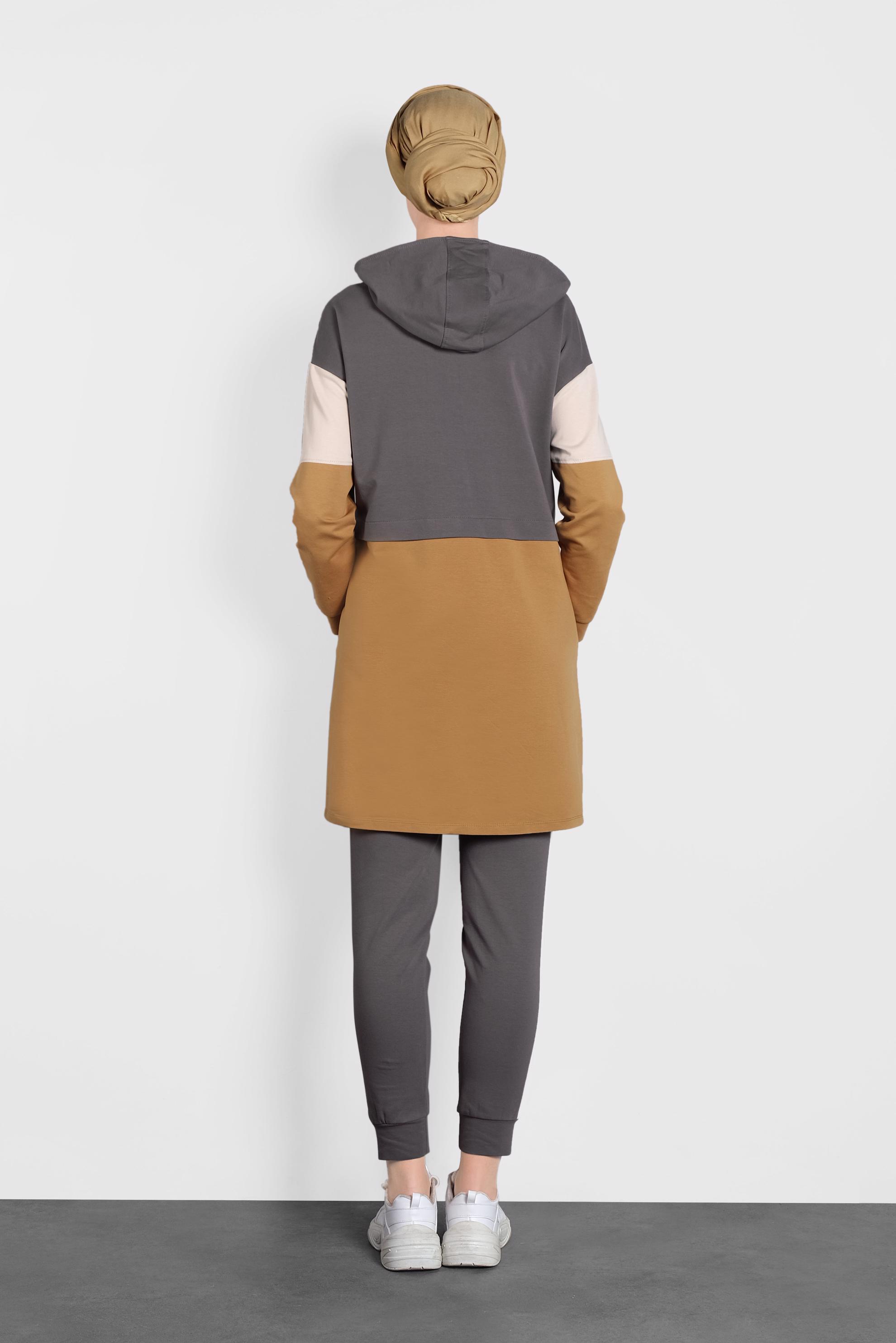 Tesettür giyim GRİ ŞERİT DETAYLI FERMUARLI KAPÜŞONLU İKİLİ EŞOFMAN TAKIMI 40102