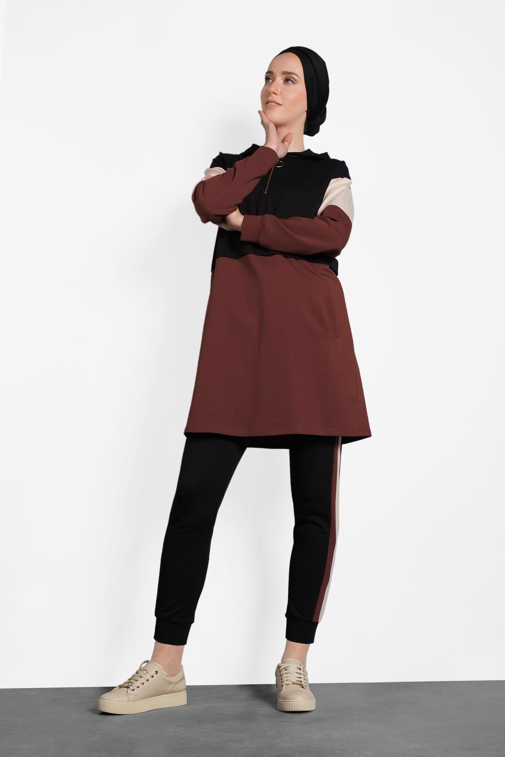 Tesettür giyim SİYAH ŞERİT DETAYLI FERMUARLI KAPÜŞONLU İKİLİ EŞOFMAN TAKIMI 40102