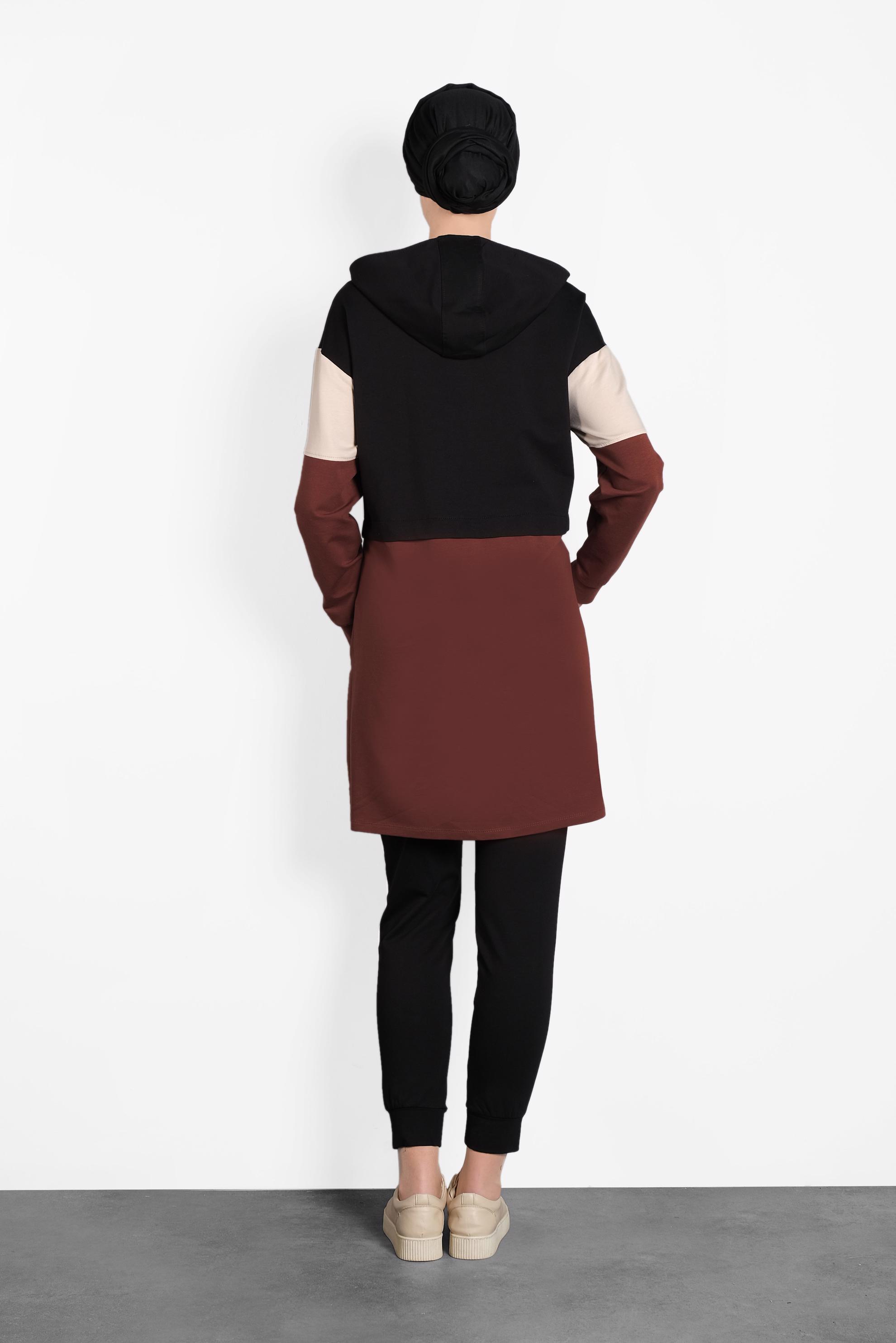 Tesettür giyim SİYAH ŞERİT DETAYLI FERMUARLI KAPÜŞONLU İKİLİ EŞOFMAN TAKIMI 40102