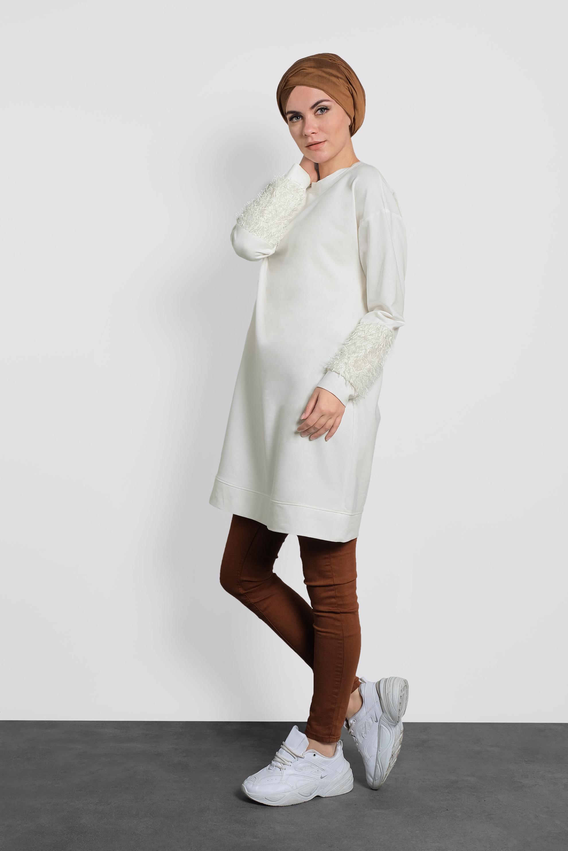 Tesettür giyim BEYAZ KOLLARI SAÇAK DETAYLI SALAŞ TUNİK 40104 